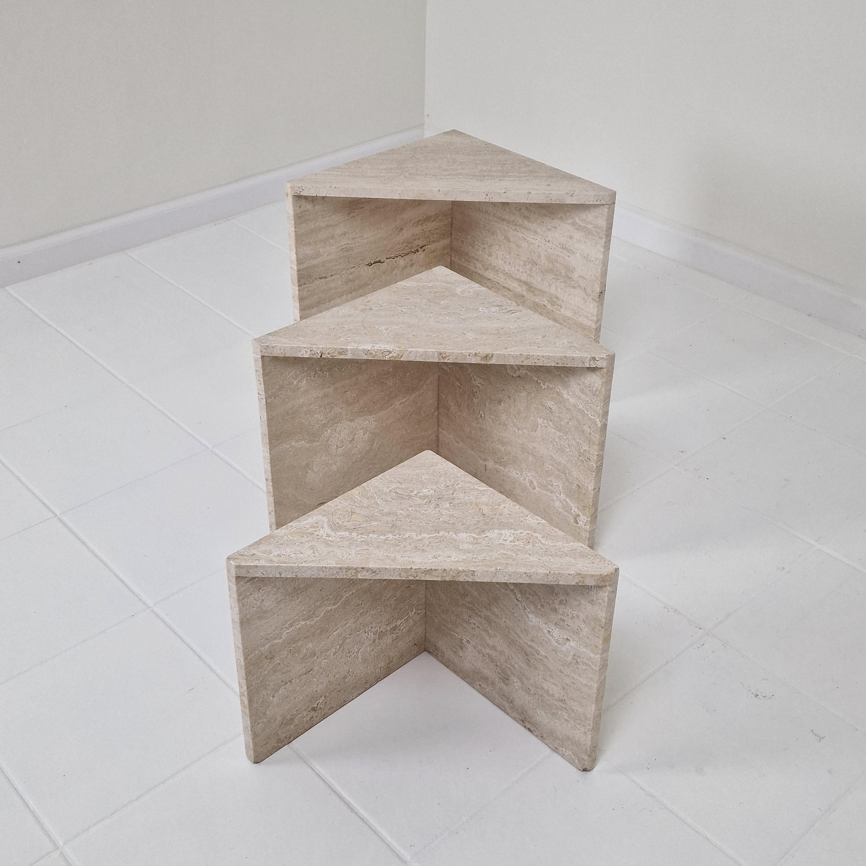 Set of 3 Italian Travertine Nesting or Side Tables, 1980s In Good Condition For Sale In Oud Beijerland, NL