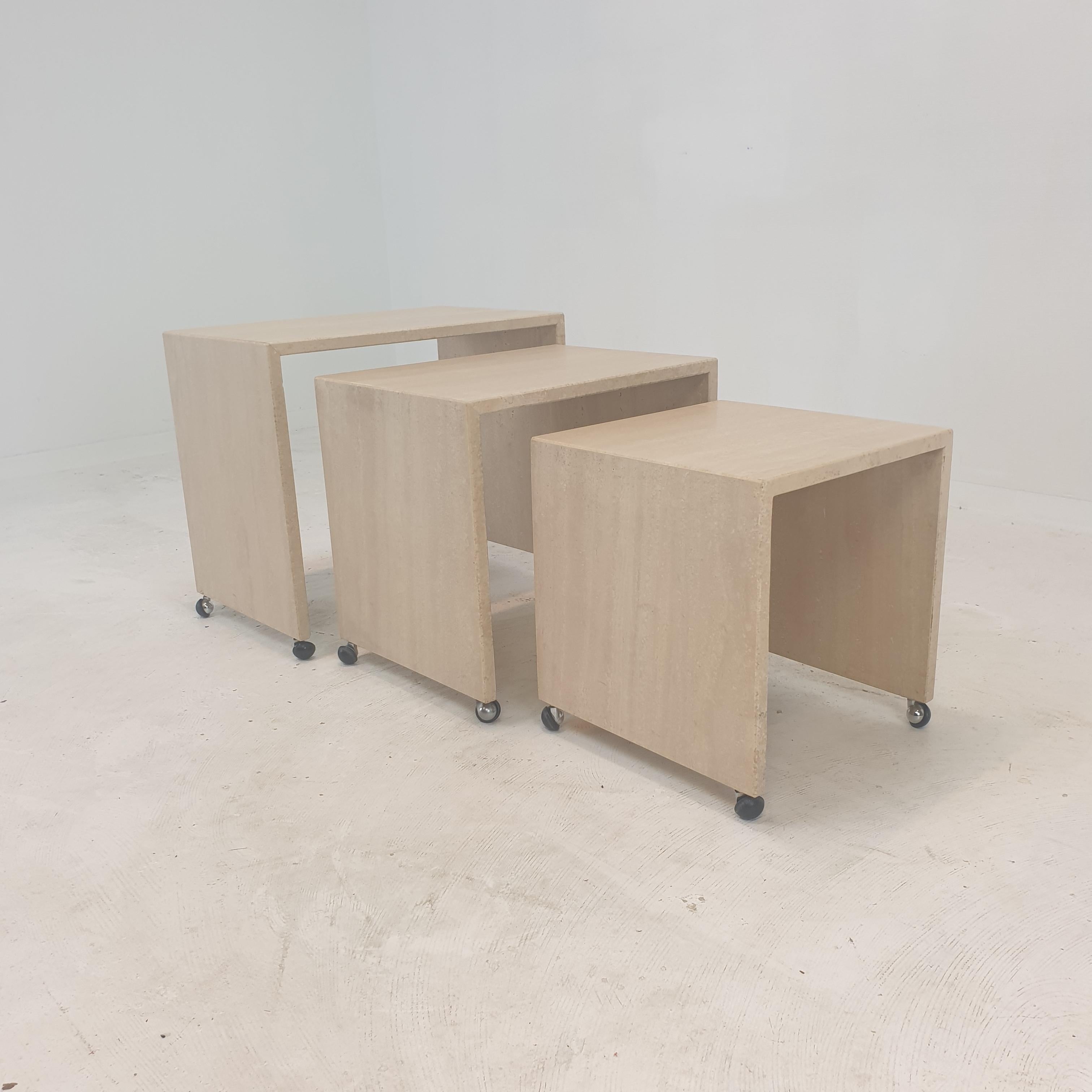Set of 3 Italian Travertine Nesting Tables, 1980s In Good Condition For Sale In Oud Beijerland, NL