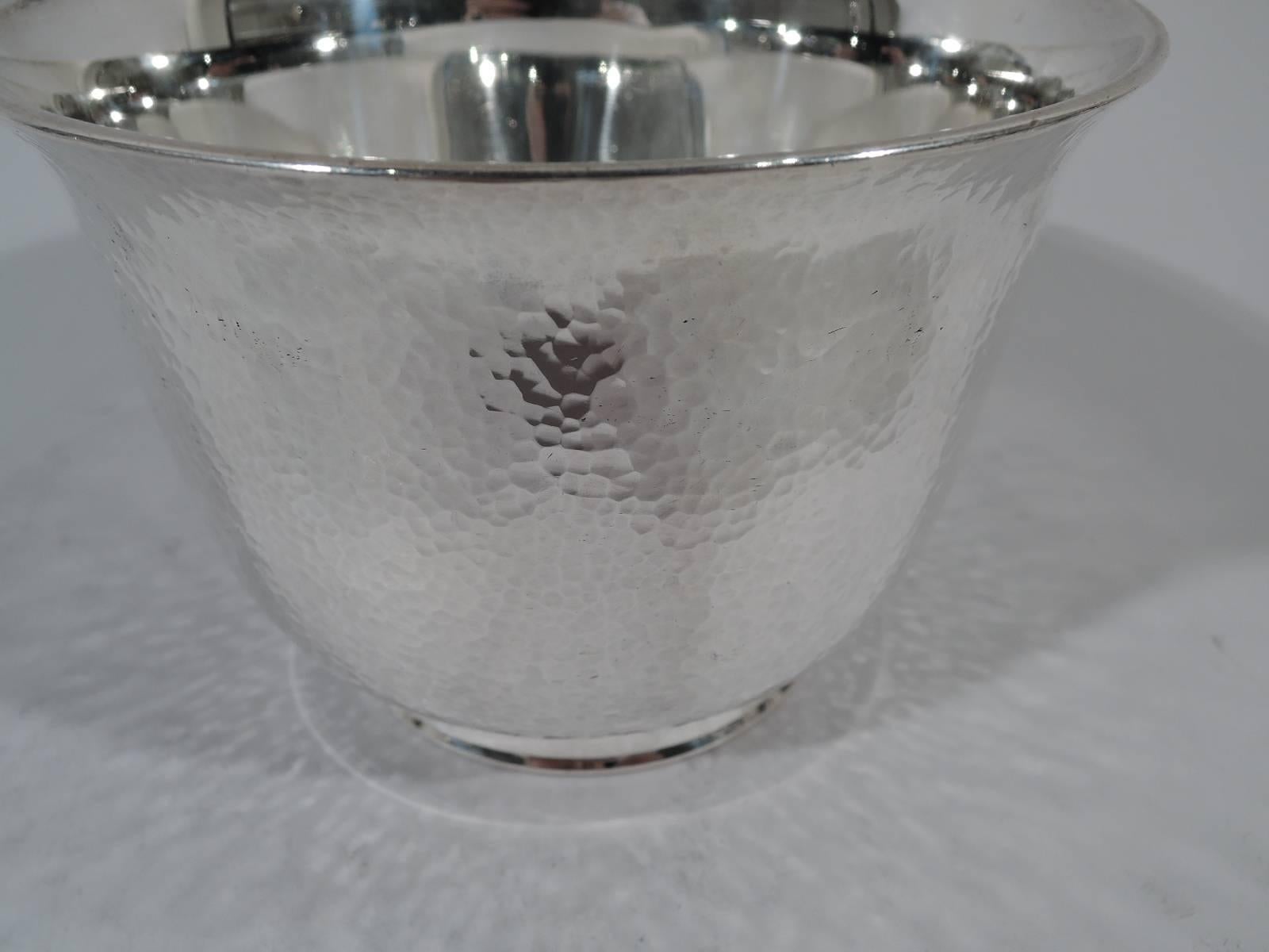 Set of Three Japanese Hand Hammered Striking Silver Bowls In Excellent Condition In New York, NY