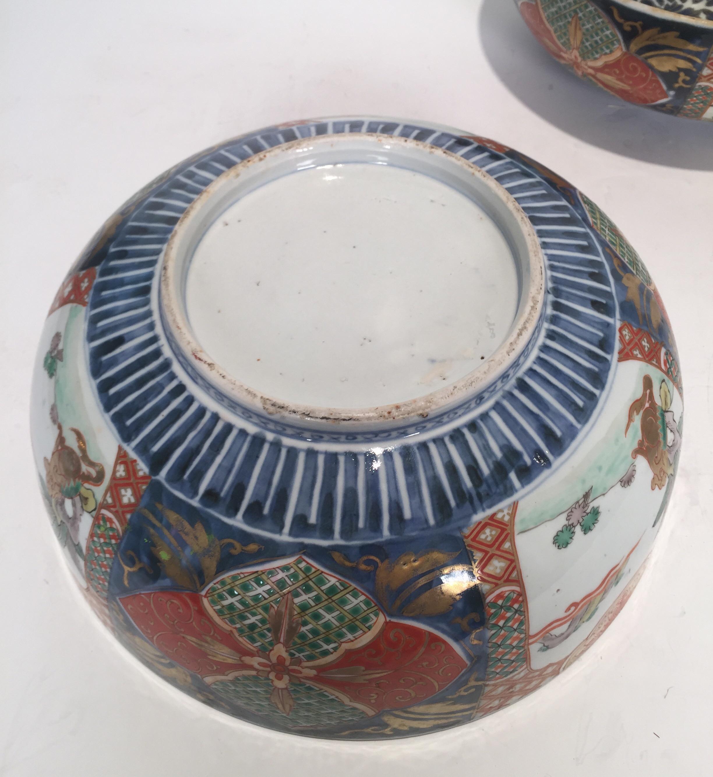 Meiji Set of 3 Japanese Imari Graduated Porcelain Bowls For Sale