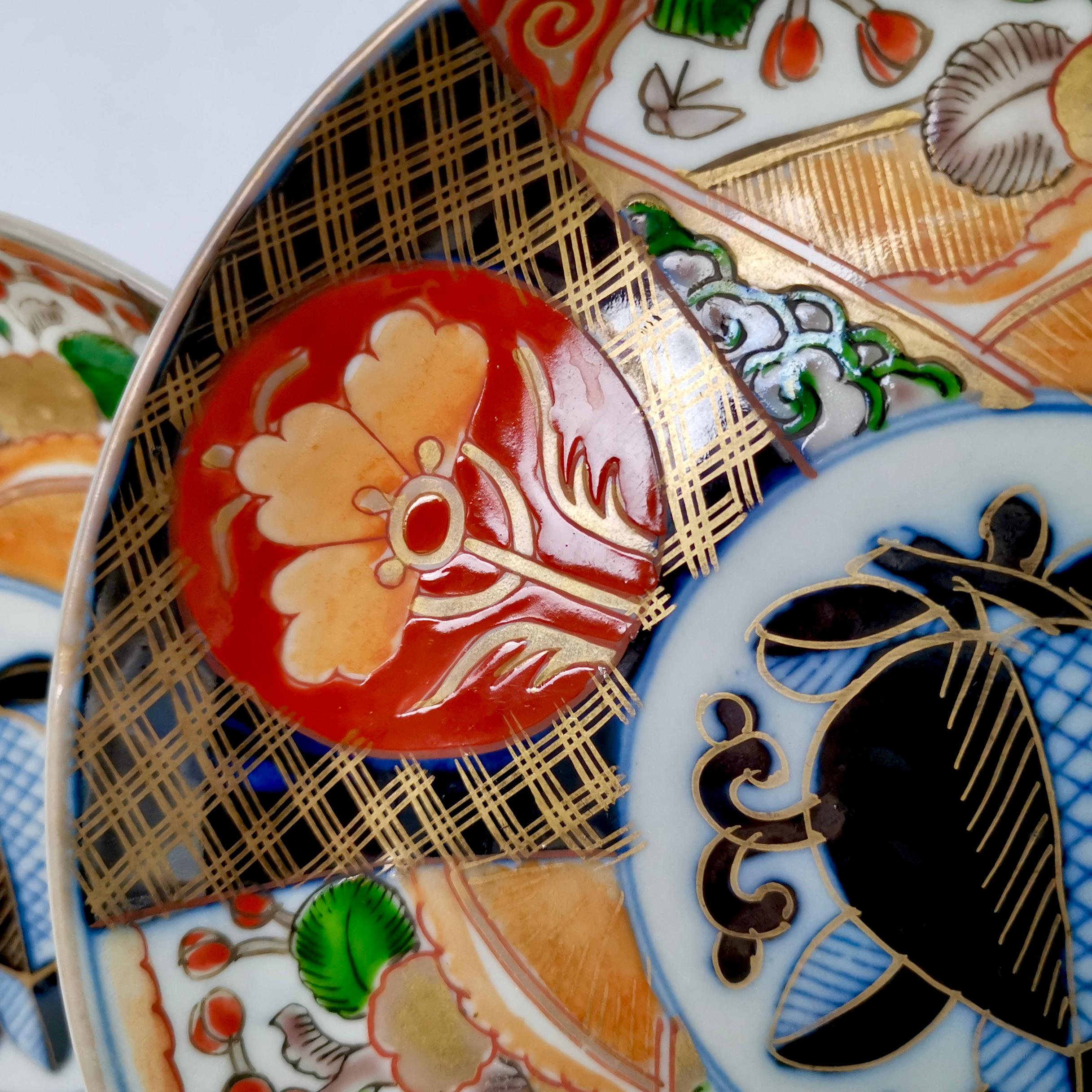 Set of 3 Imari Porcelain Plates, Pomegranate Pattern Late Meiji, circa 1900 1