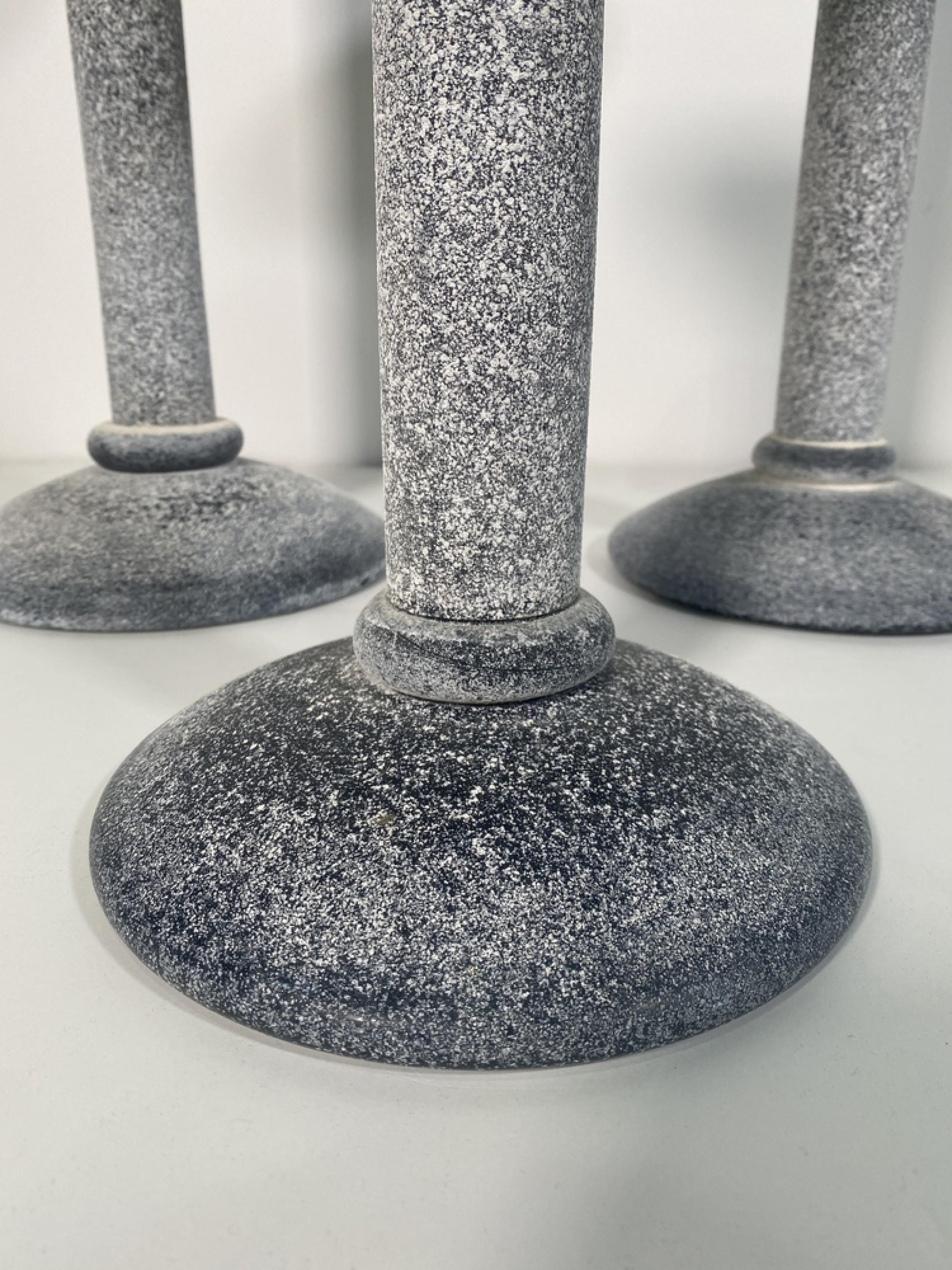 Set di 3 candelabri in vetro Scavo grigio veneziano Karl Springer for Seguso In condizioni buone in vendita a Queens, NY