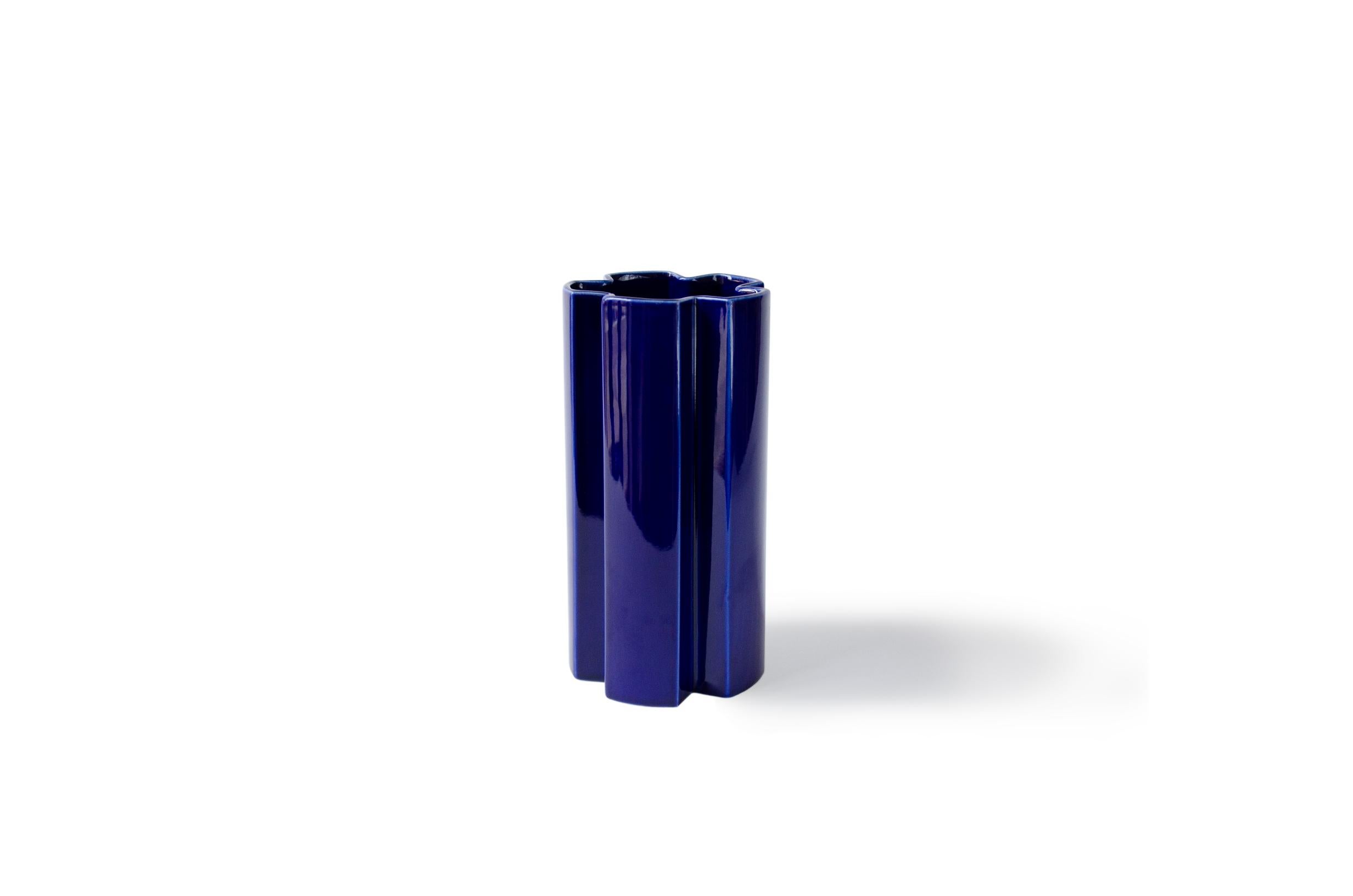 Post-Modern Set of 3 Large Blue Ceramic KYO Star Vases by Mazo Design For Sale
