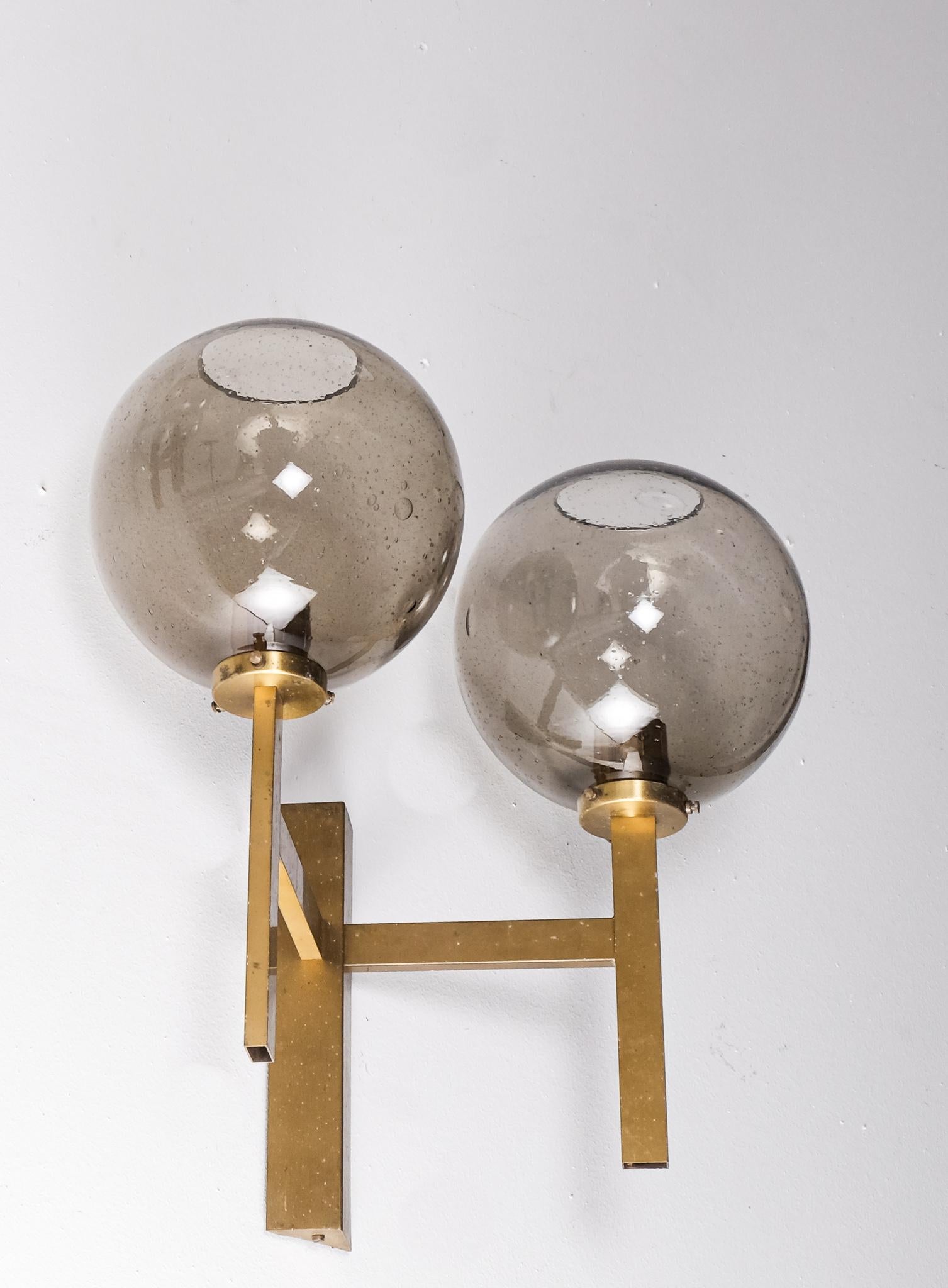 Set of 3 Large Brass Wall Lamps by Holger Johansson, Sweden, 1960s In Good Condition For Sale In Stockholm, SE