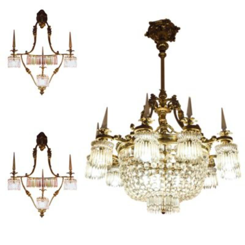 Ensemble de 3 grands lustres à glands en bronze et cristal de Baccarat, années 1930 en vente