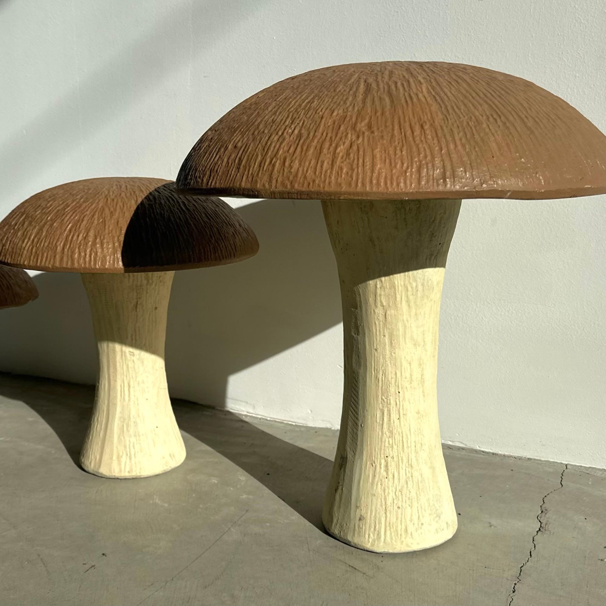 Set von 3 großen Pilzschalen aus Beton, 1970er Jahre, USA (Moderne) im Angebot
