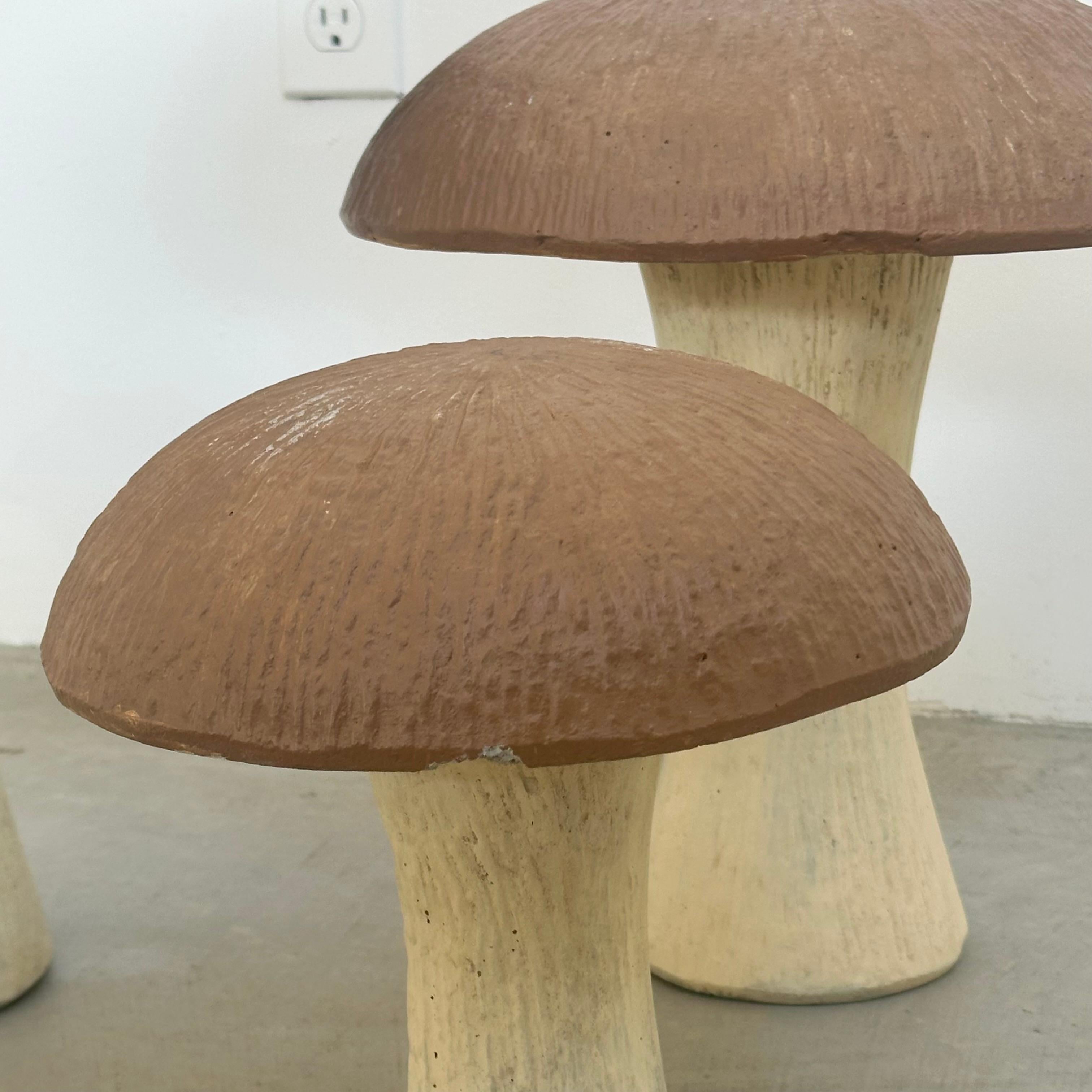 Set von 3 großen Pilzschalen aus Beton, 1970er Jahre, USA im Angebot 3