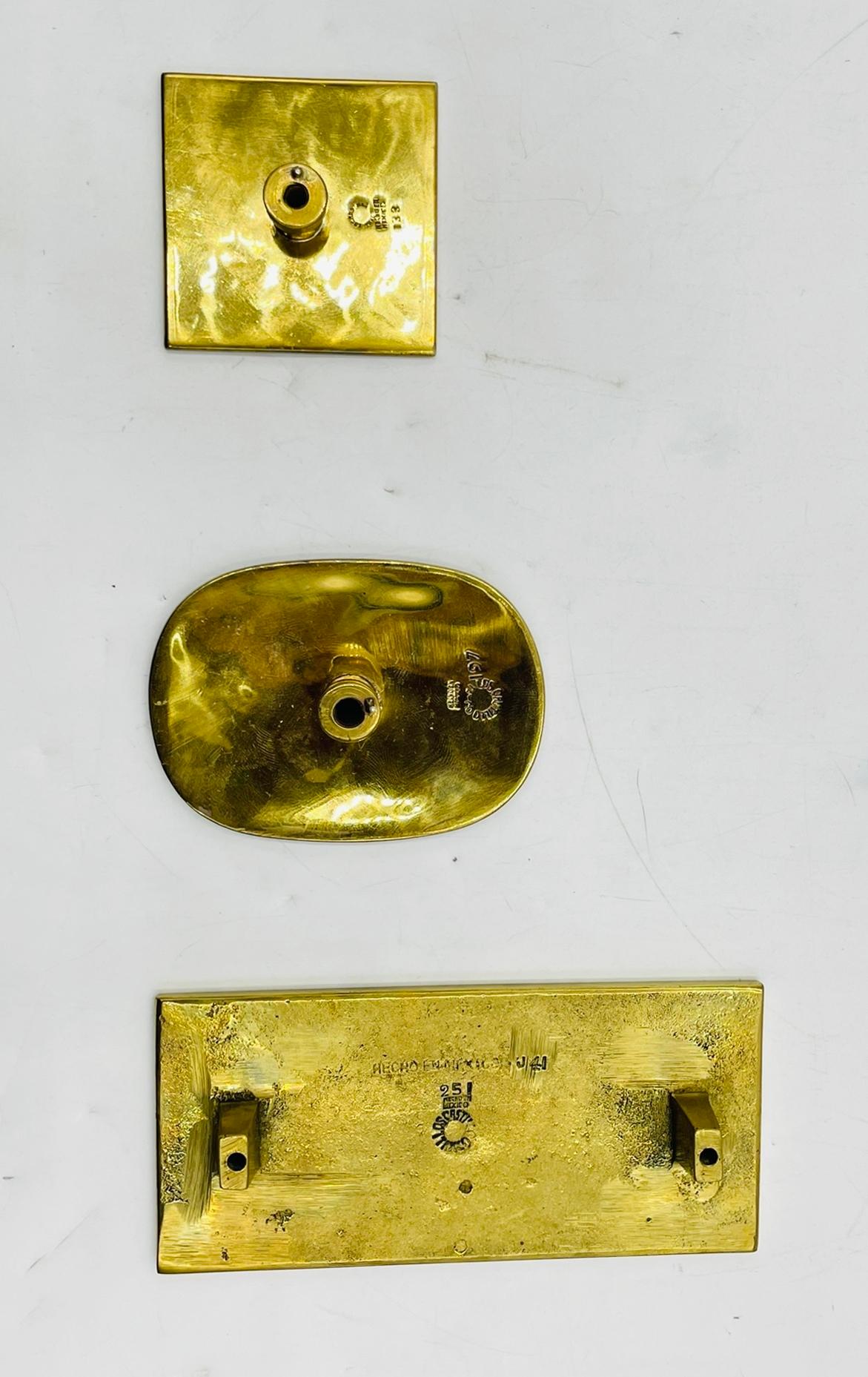 Ensemble de 3 grandes poignées de porte en laiton et incrustation de pierre par Los Castillo, Mexique, années 1950 en vente 5