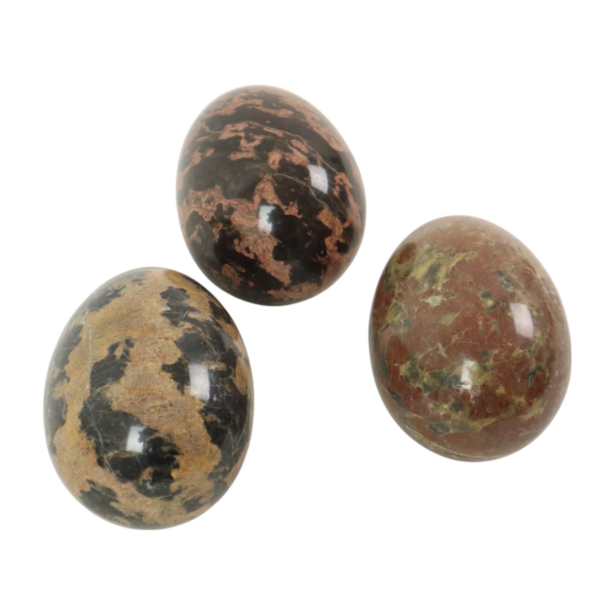 Set of 3 Large Eggs Solid Marble Natural Stone Decorative For Sale 5
