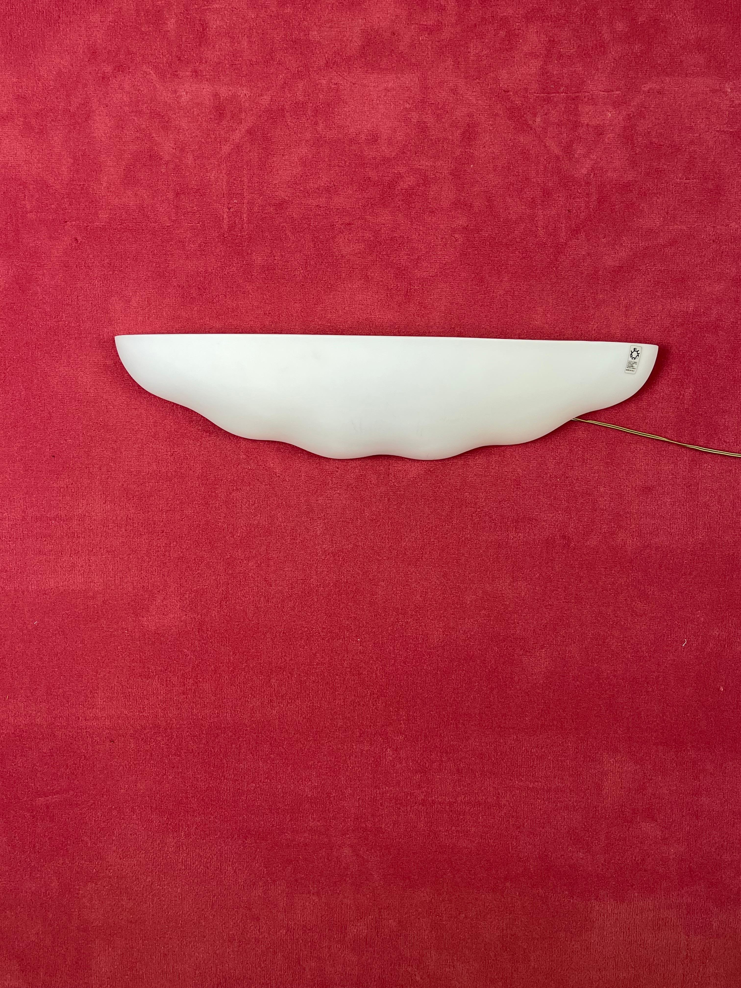 Set di 3 grandi lampade da parete Leucos in vetro soffiato opalino di Murano, anni '80 in vendita 6