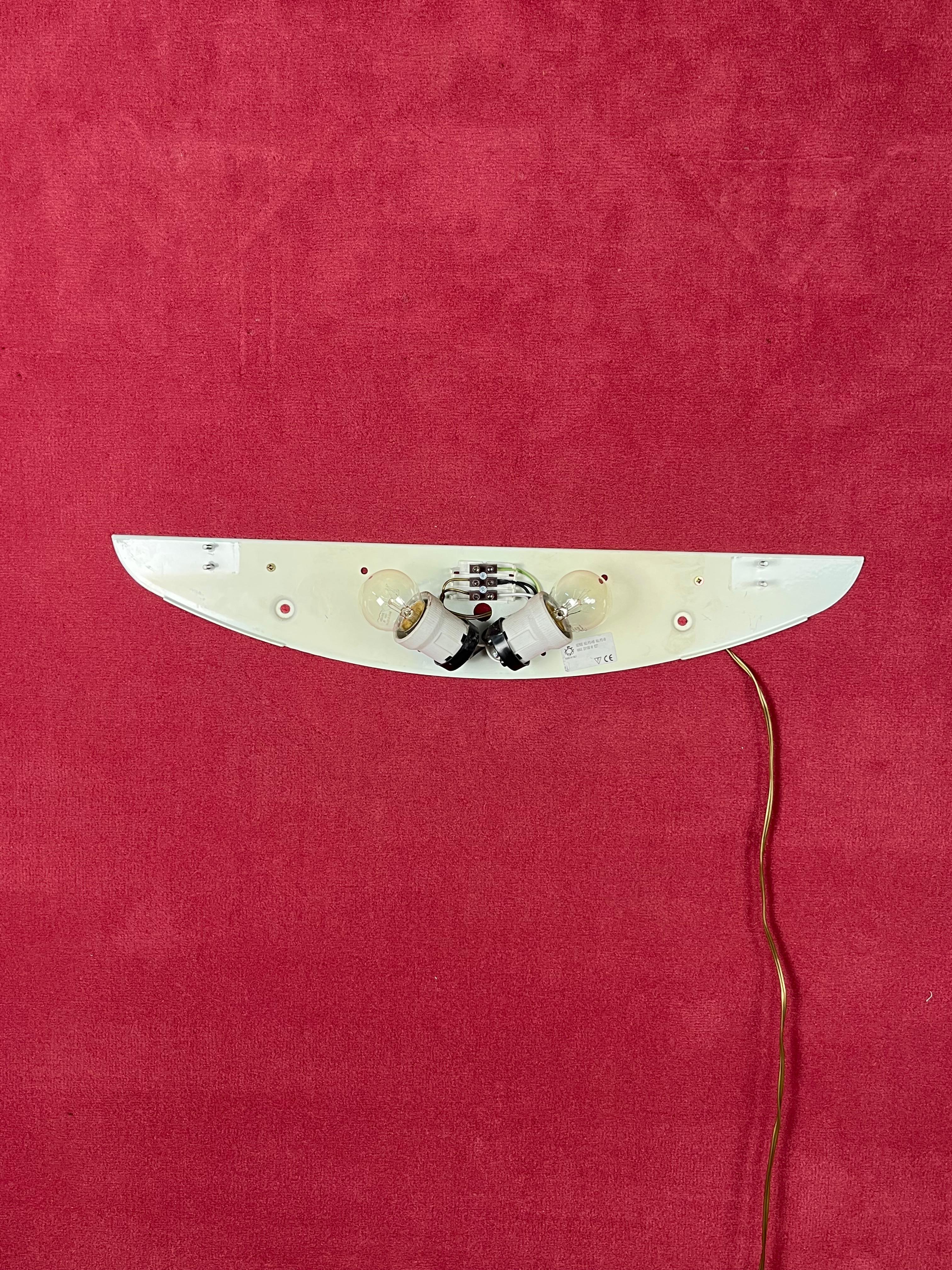 Set di 3 grandi lampade da parete Leucos in vetro soffiato opalino di Murano, anni '80 in vendita 7