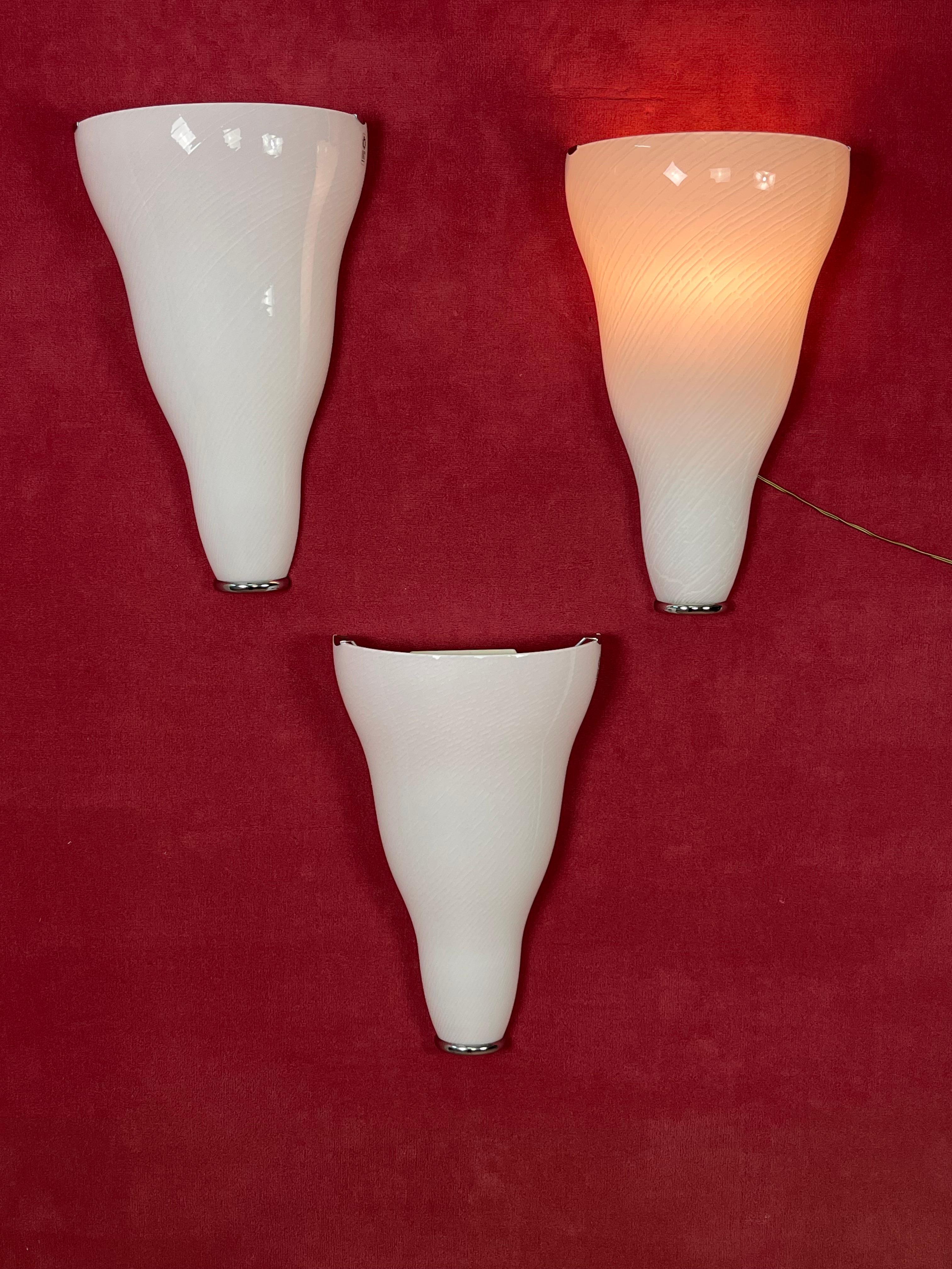 Late 20th Century Set Of 3 Large Murano Glass Wall Lamps Leucos, 1980s For Sale