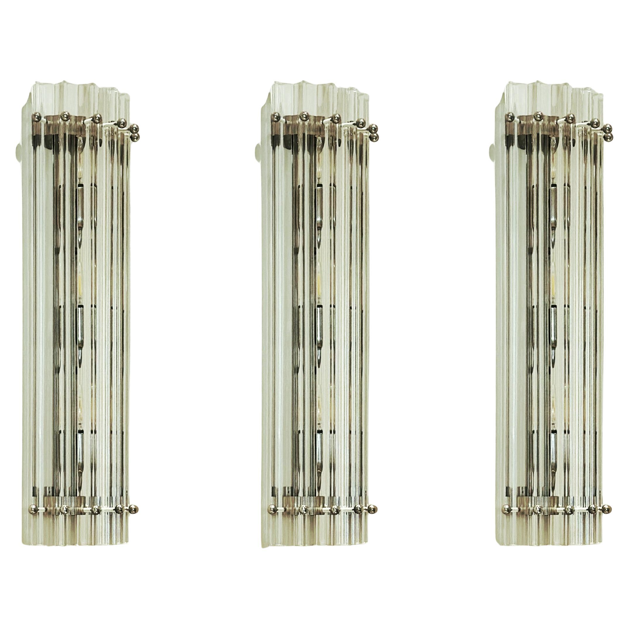 Set di 3 grandi lampade da parete in acciaio inox cromato * Prismi in vetro trasparente