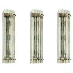 Set di 3 grandi lampade da parete in acciaio inox cromato * Prismi in vetro trasparente