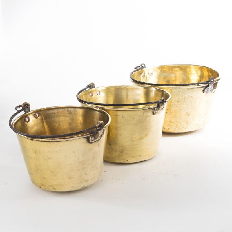 American Set of 3 Late 19th Century Assembled Spun Brass Buckets with Steel Wire Handles For Sale
