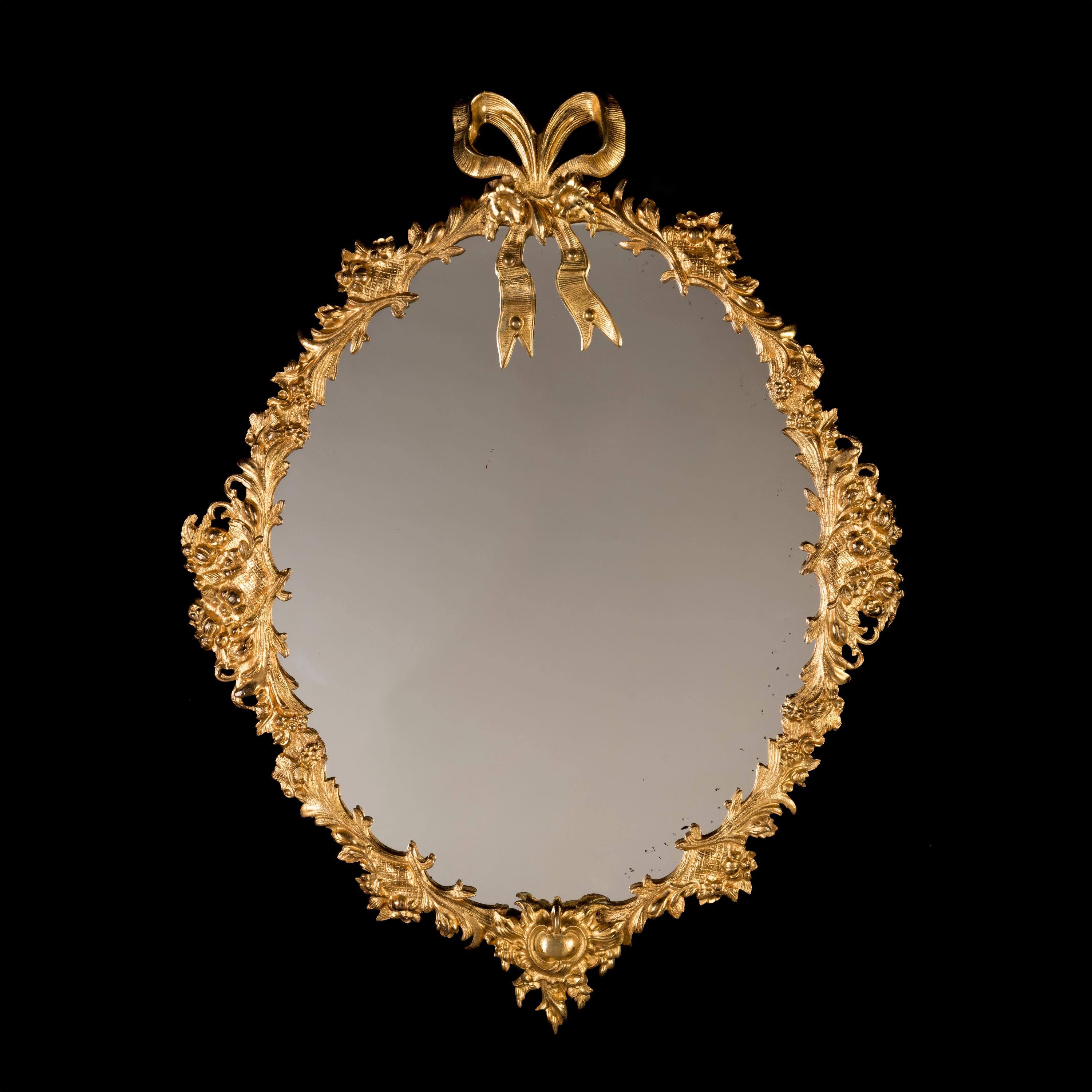 Inglese Set di 3 specchi inglesi in ormolu della fine del XIX secolo in vendita