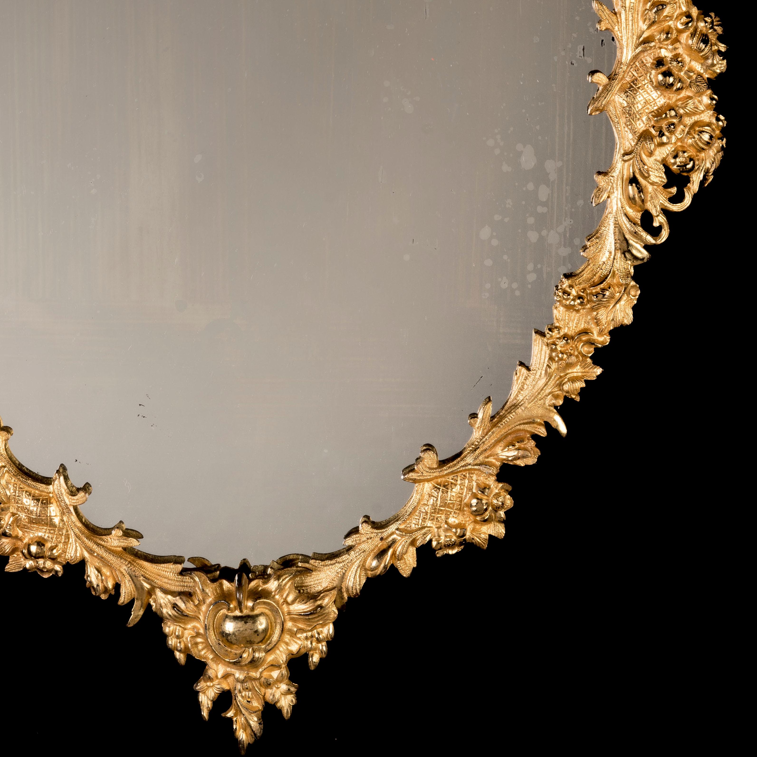 Set di 3 specchi inglesi in ormolu della fine del XIX secolo in vendita 2