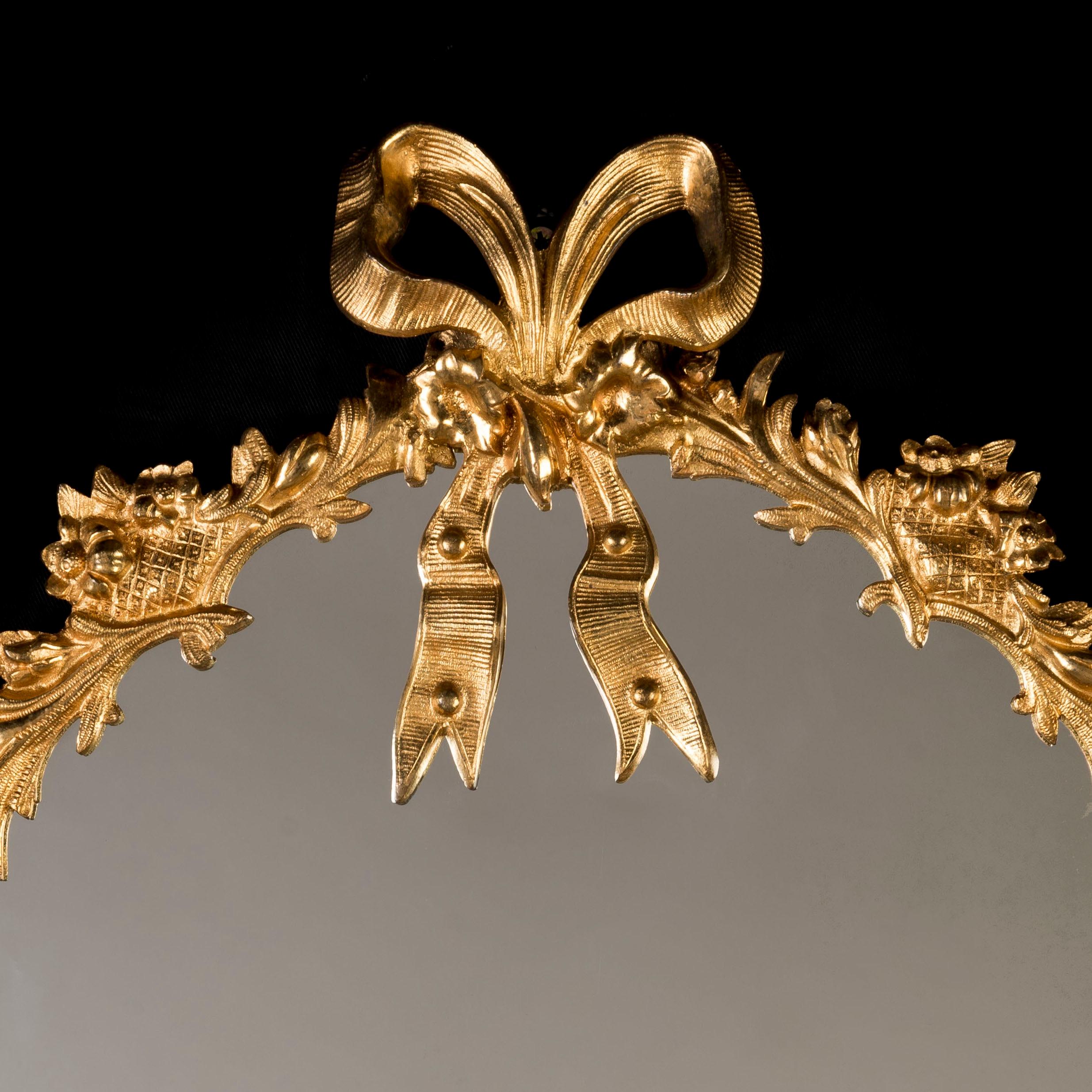 Set di 3 specchi inglesi in ormolu della fine del XIX secolo in vendita 3