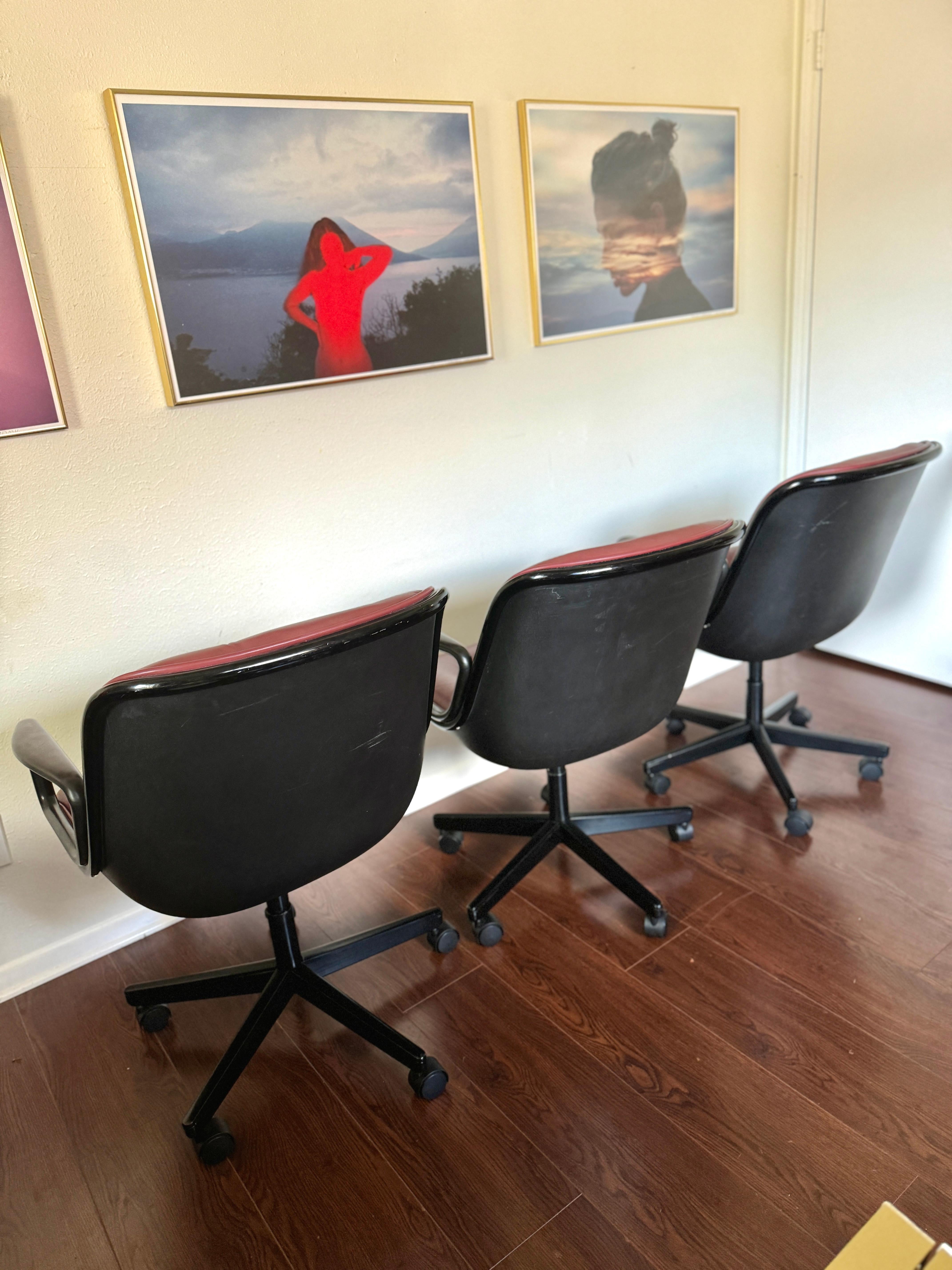 Fin du 20e siècle Ensemble de 3 fauteuils de direction en cuir conçus par Charles Pollock pour Knoll en vente