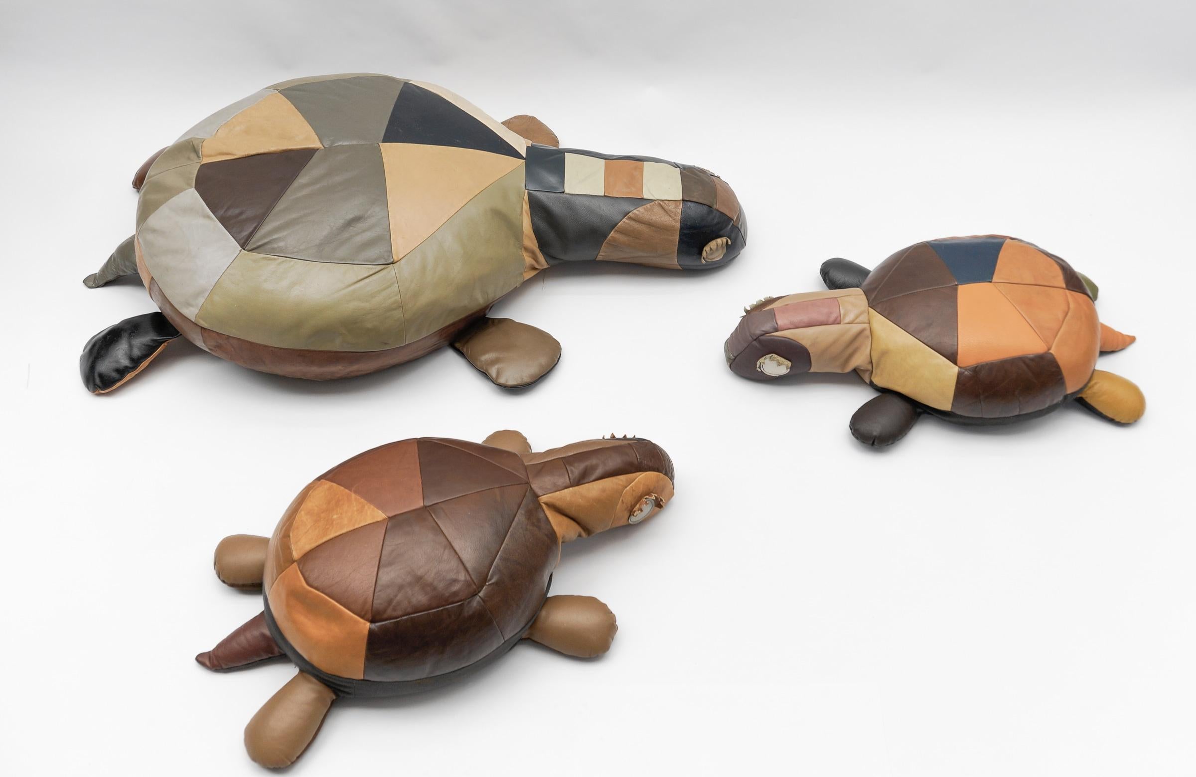 Set of 3 Leather Patchwork Turtle Poufs - Mid-Century Modern, Switzerland, 1960s For Sale 14