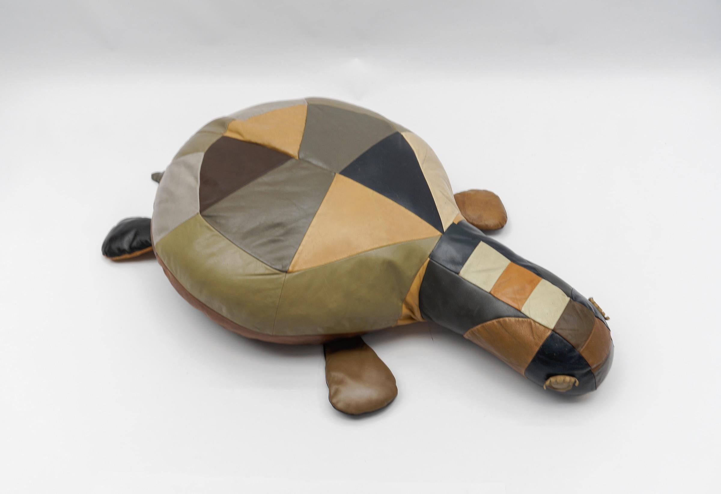 Set of 3 Leather Patchwork Turtle Poufs - Mid-Century Modern, Switzerland, 1960s In Good Condition For Sale In Nürnberg, Bayern