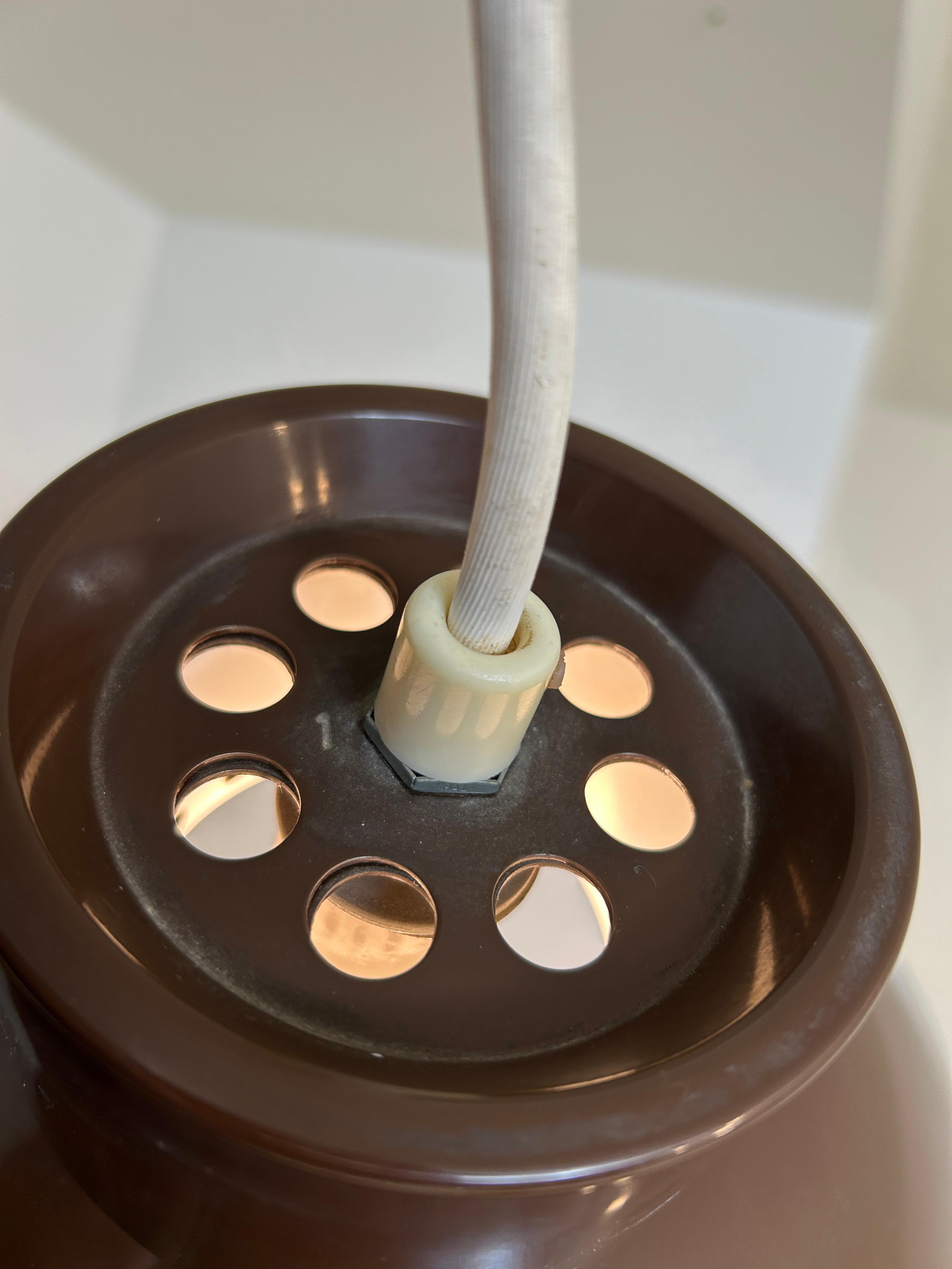 Mid-Century moderno Set di 3 lampade a cupola a sospensione Lightolier in vendita