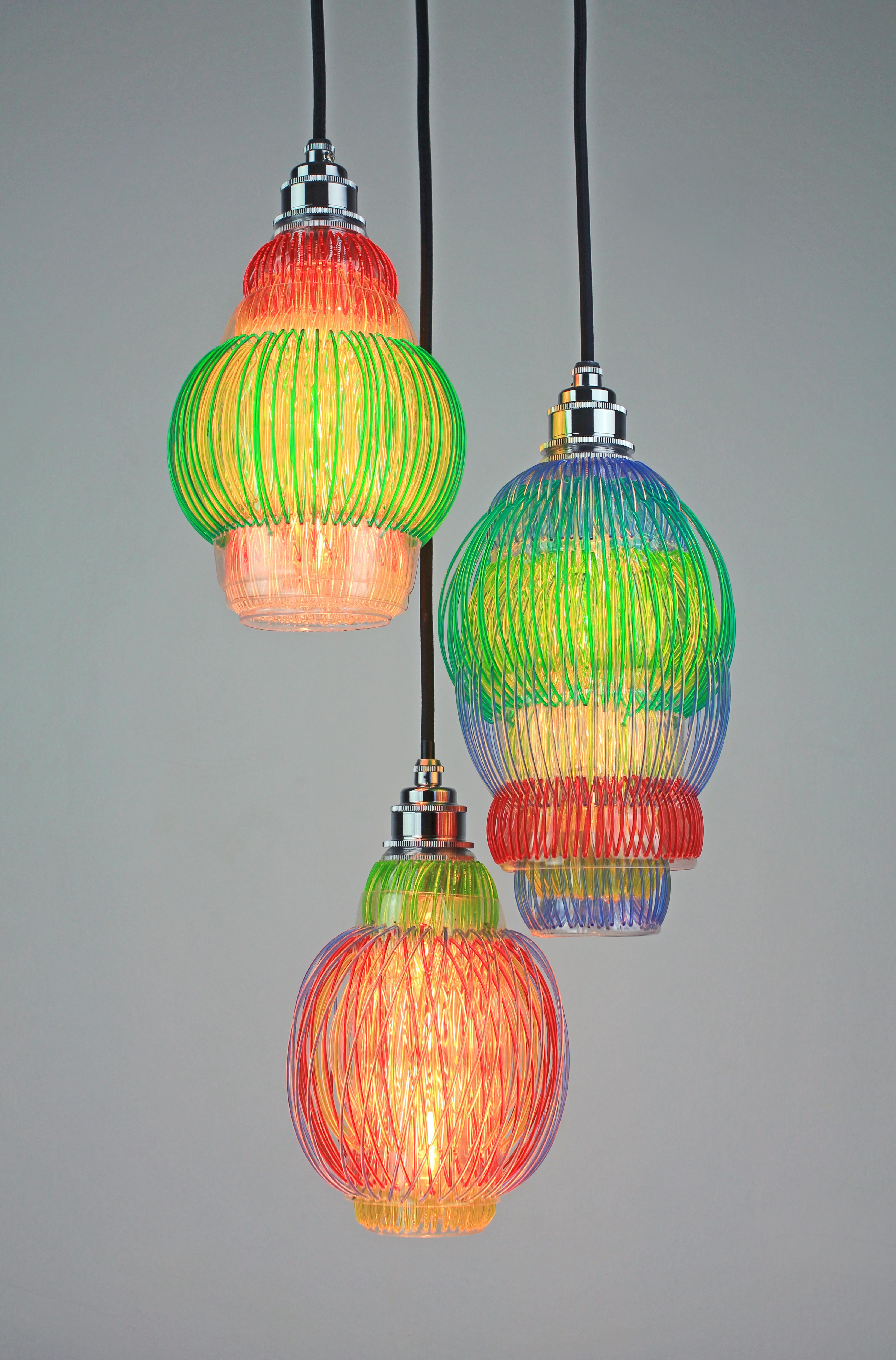 Moderne Ensemble de 3 lampes à suspension Lluvia d'Anabella Georgi en vente