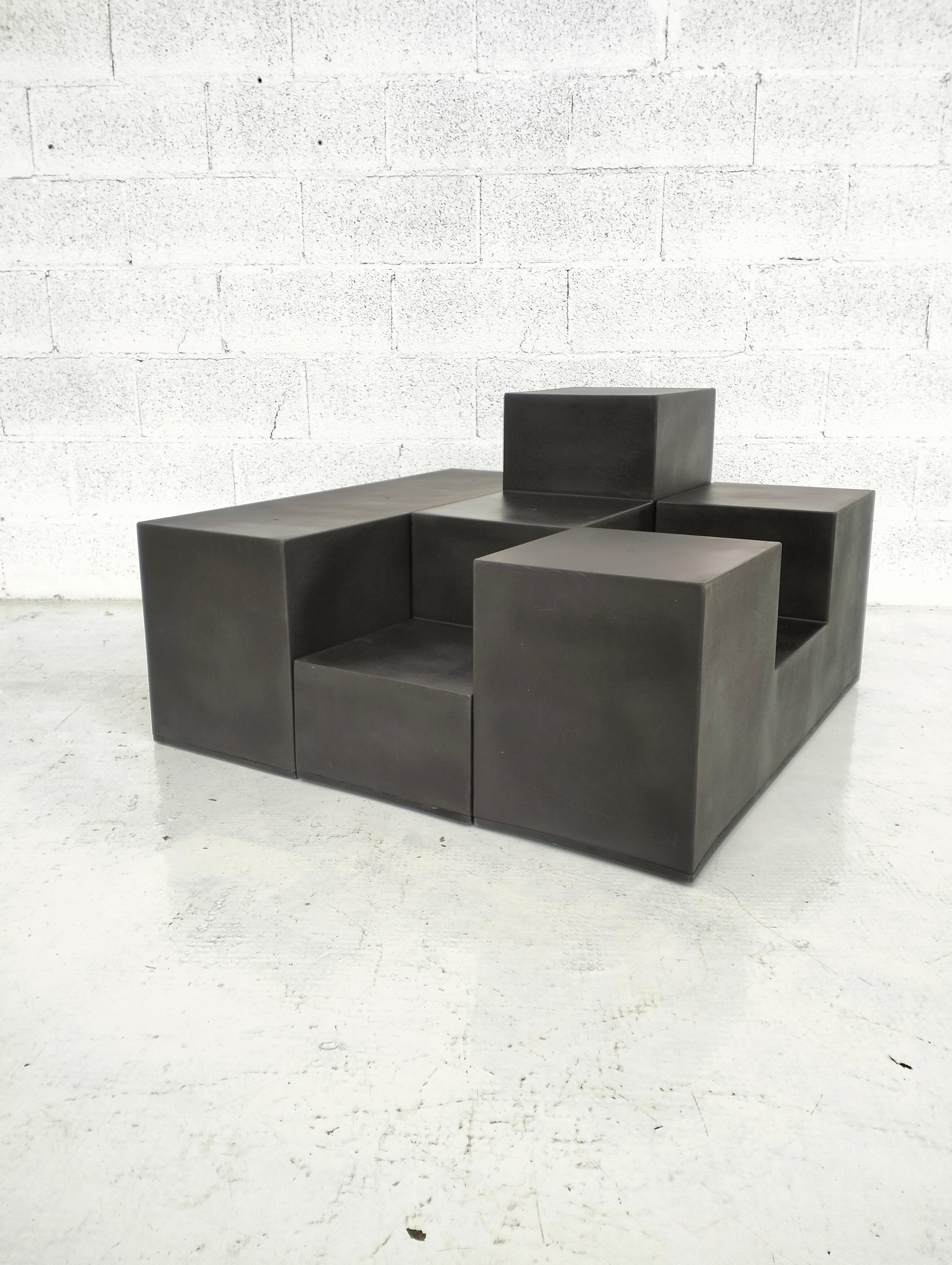 Set of 3 low tables/pouf “Gli Scacchi” by Mario Bellini per C&B Italia 70’s In Good Condition For Sale In Padova, IT