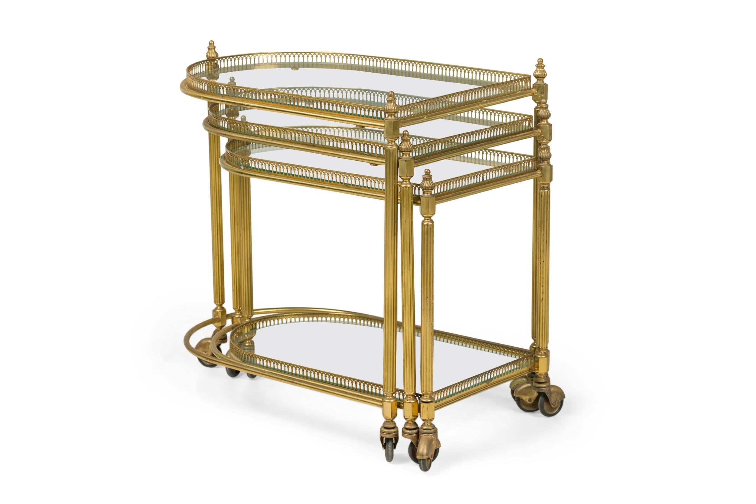 Set of 3 Maison Jansen Mid-Century French Brass Rolling Nesting Tables In Good Condition For Sale In Queens, NY
