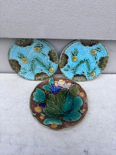 Satz von 3 Majolika-Tellern CIRCA 1890