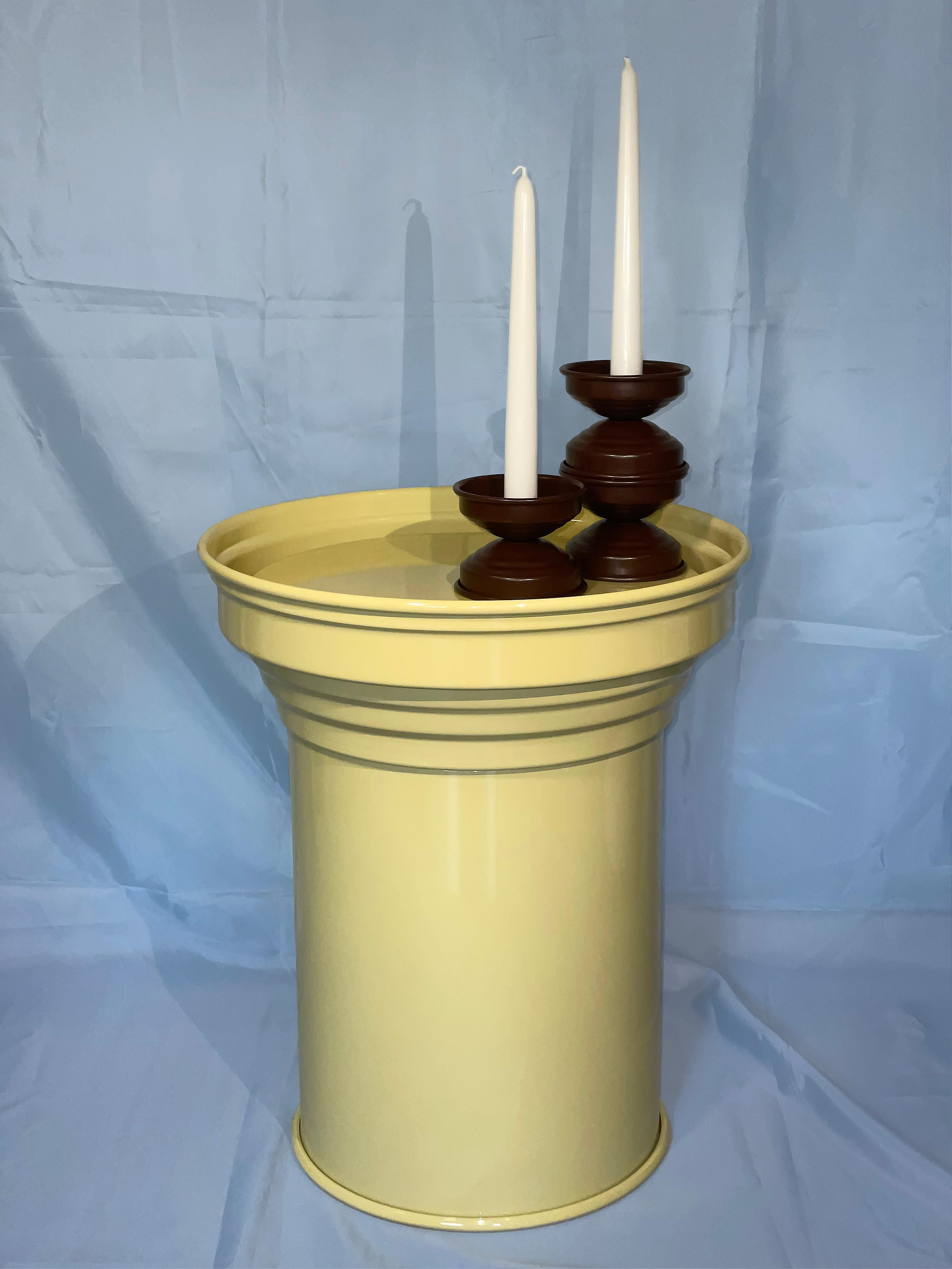 Set of 3 Matte Chocolate Aluminum Candlesticks, Italian Minimalist Design, 2020s In New Condition For Sale In Milano, Lombardia
