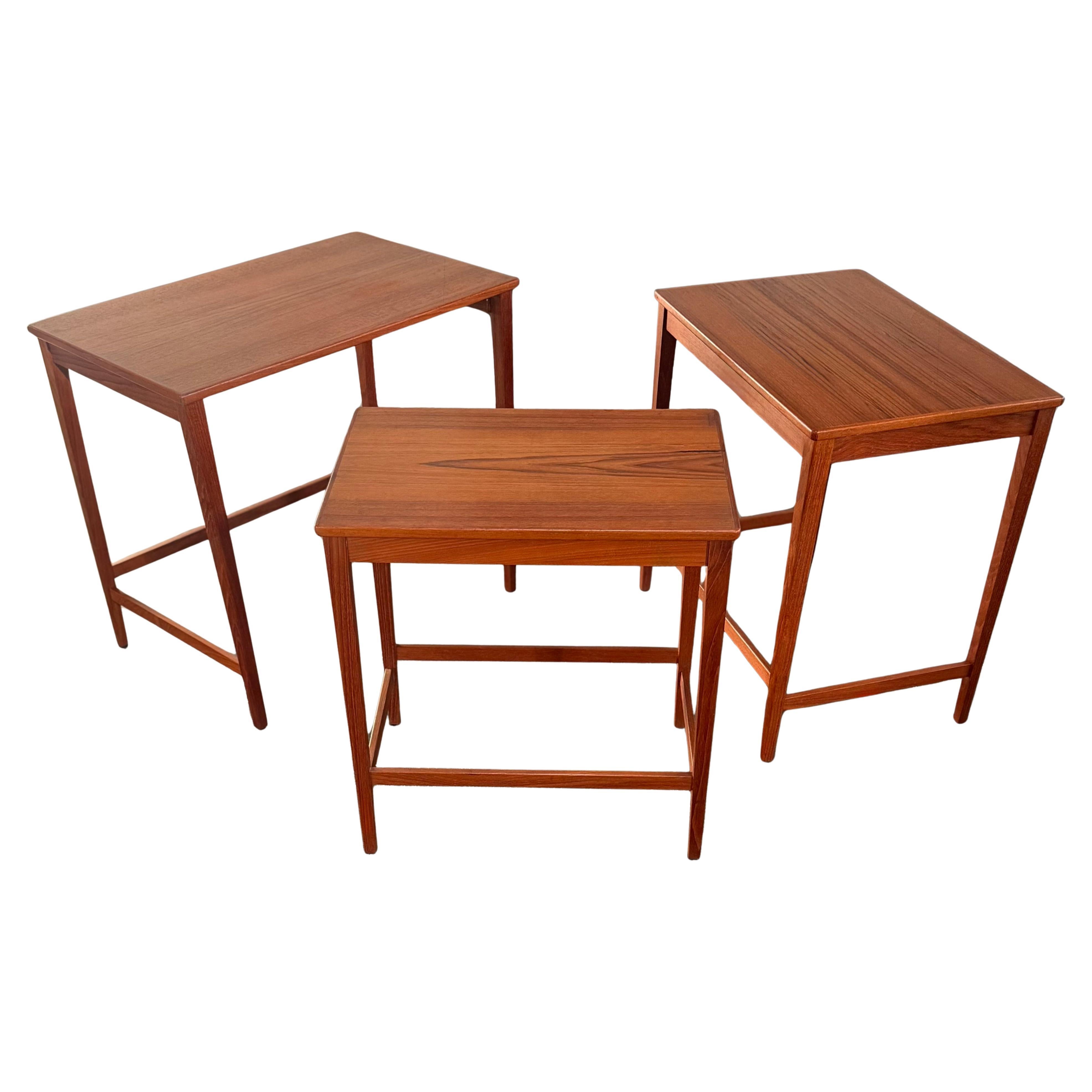 Set of 3 MCM Teak Nesting Tables by Svante Skogh for Seffle, Sweden c. 1960s en vente