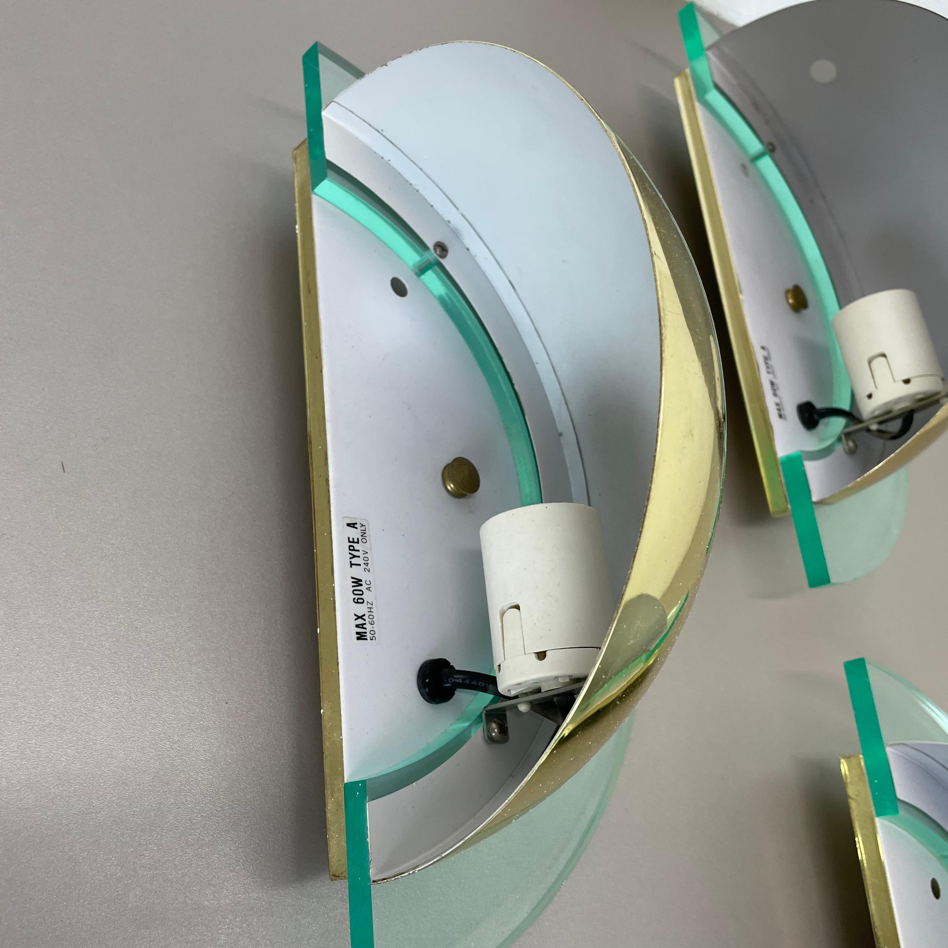 Set di 3 lampade da parete post-moderne in metallo e vetro acrilico di Hustadt Leuchten, anni '80 in vendita 8