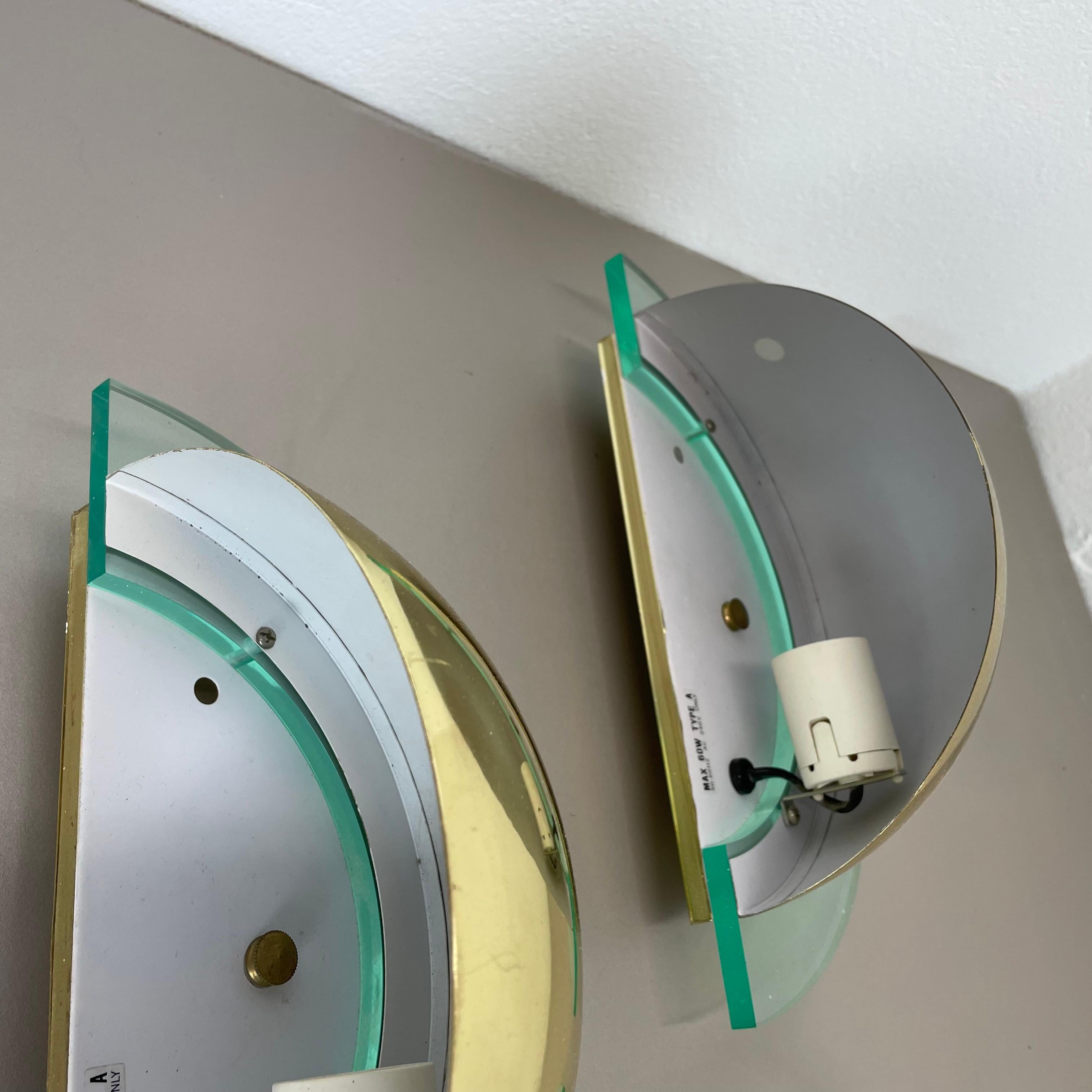 Set di 3 lampade da parete post-moderne in metallo e vetro acrilico di Hustadt Leuchten, anni '80 in vendita 9