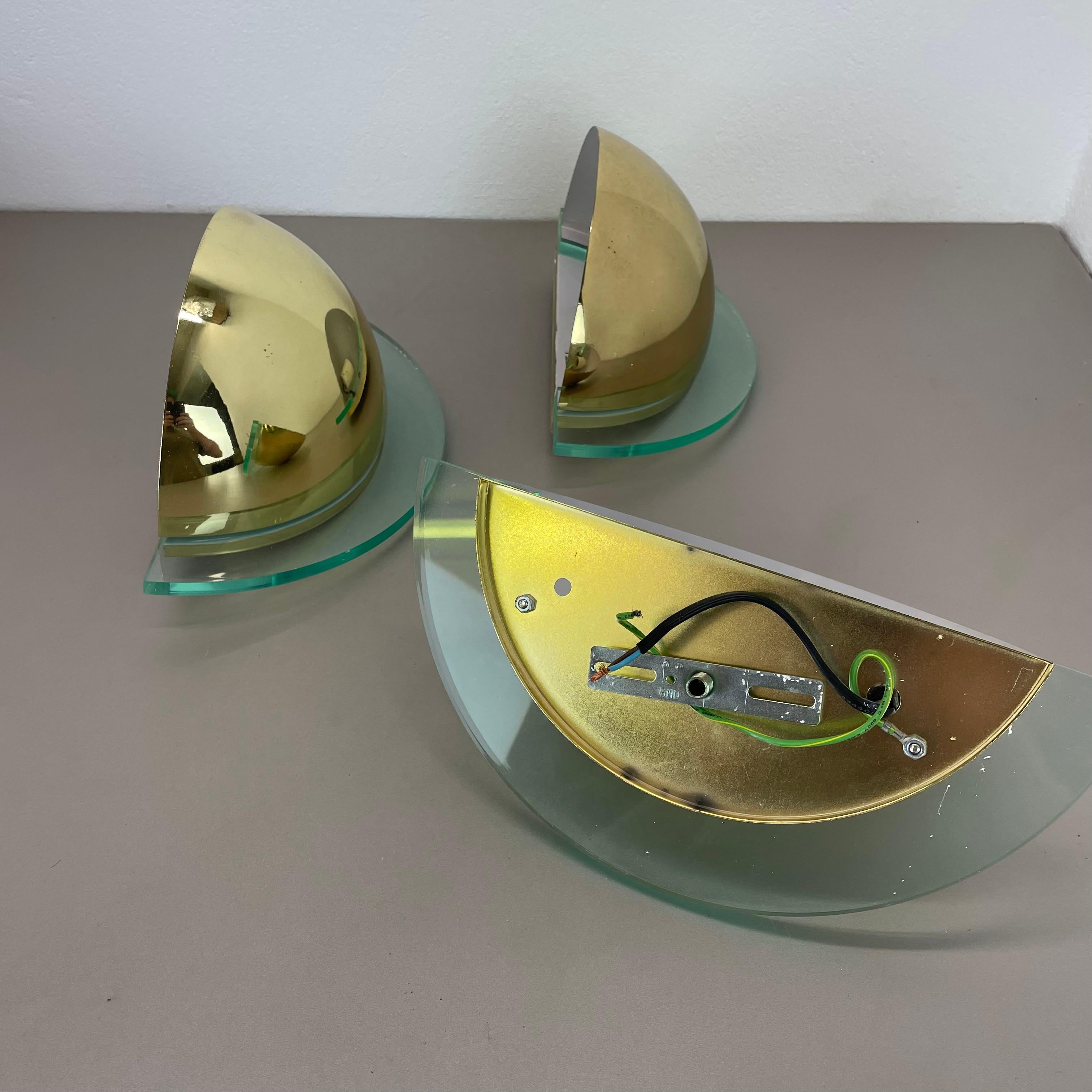 Set di 3 lampade da parete post-moderne in metallo e vetro acrilico di Hustadt Leuchten, anni '80 in vendita 12