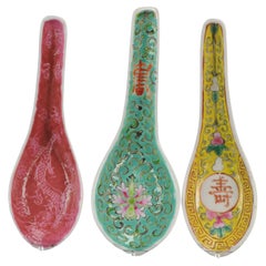 Juego de 3 cucharas de flores de porcelana china de mediados del siglo XX, Siglo XX