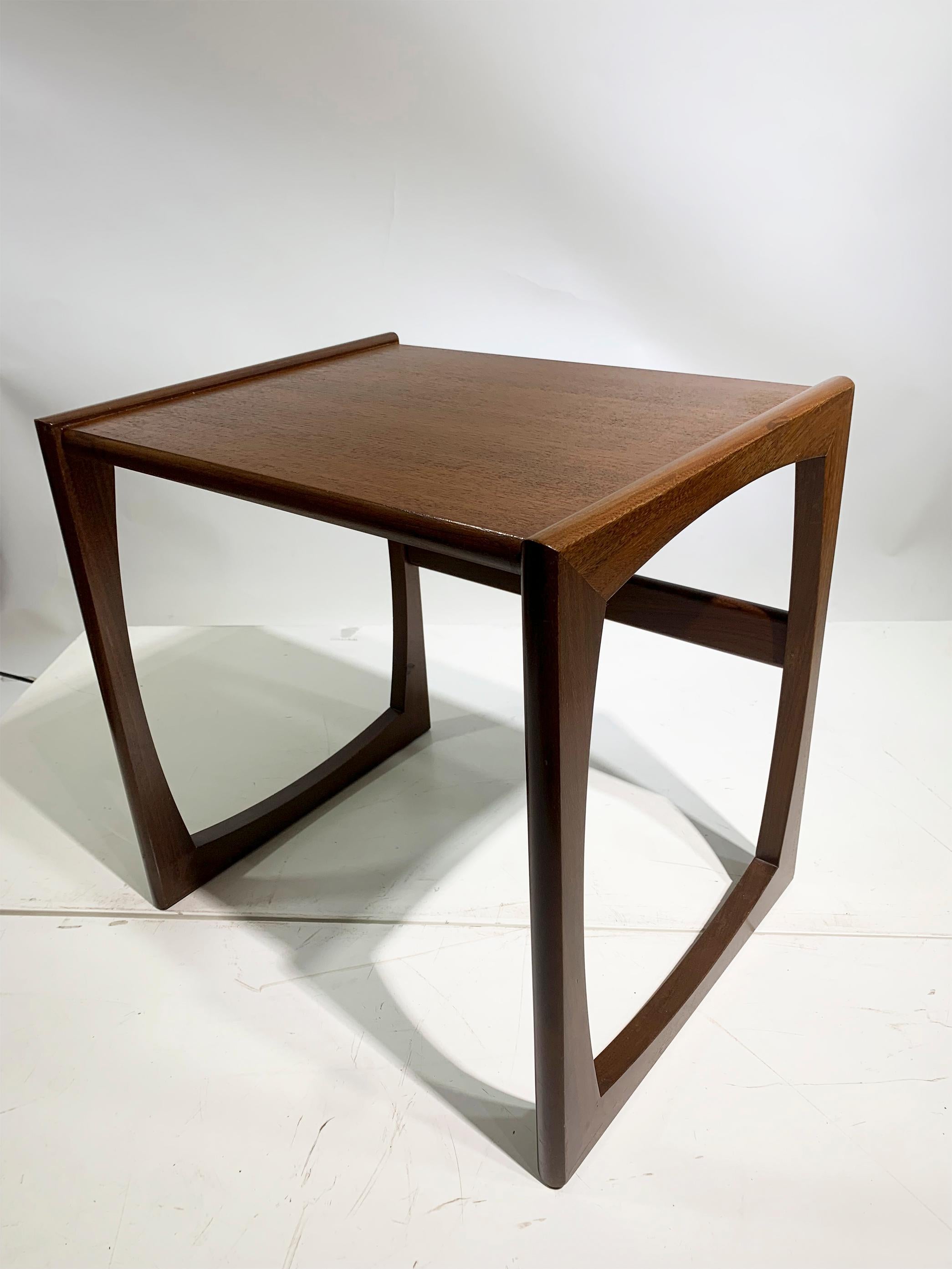 English Set of 3 Mid 20th Century Nesting Tables by G Plan For Sale