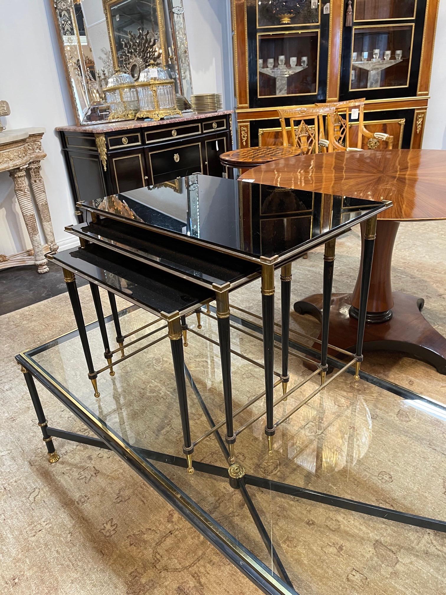 Set of 3 Midcentury Brass and Black Glass Nesting Tables In Good Condition In Dallas, TX