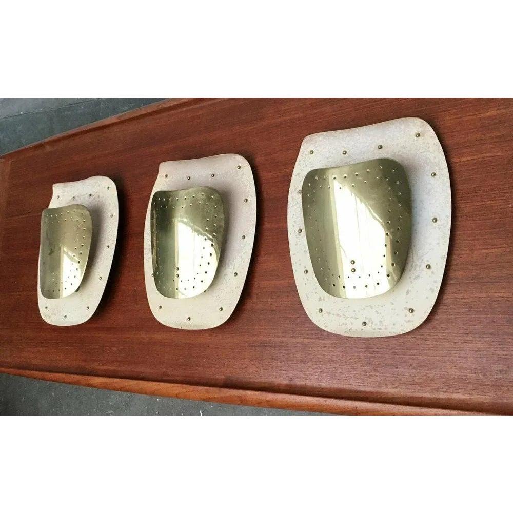 Mid-Century Modern Ensemble de 3 appliques en laiton du milieu du siècle dernier, années 1950 en vente