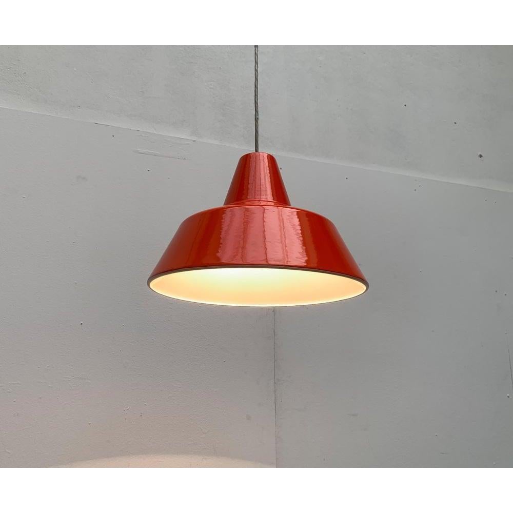 Danese Set di 3 lampade a sospensione Emaille Amatur danesi di metà secolo, anni '60 in vendita