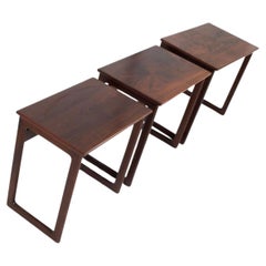 Set di 3 tavolini da nido danesi moderni di metà secolo in legno di palissandro