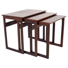 Set di 3 tavolini da nido danesi moderni di metà secolo in legno di palissandro