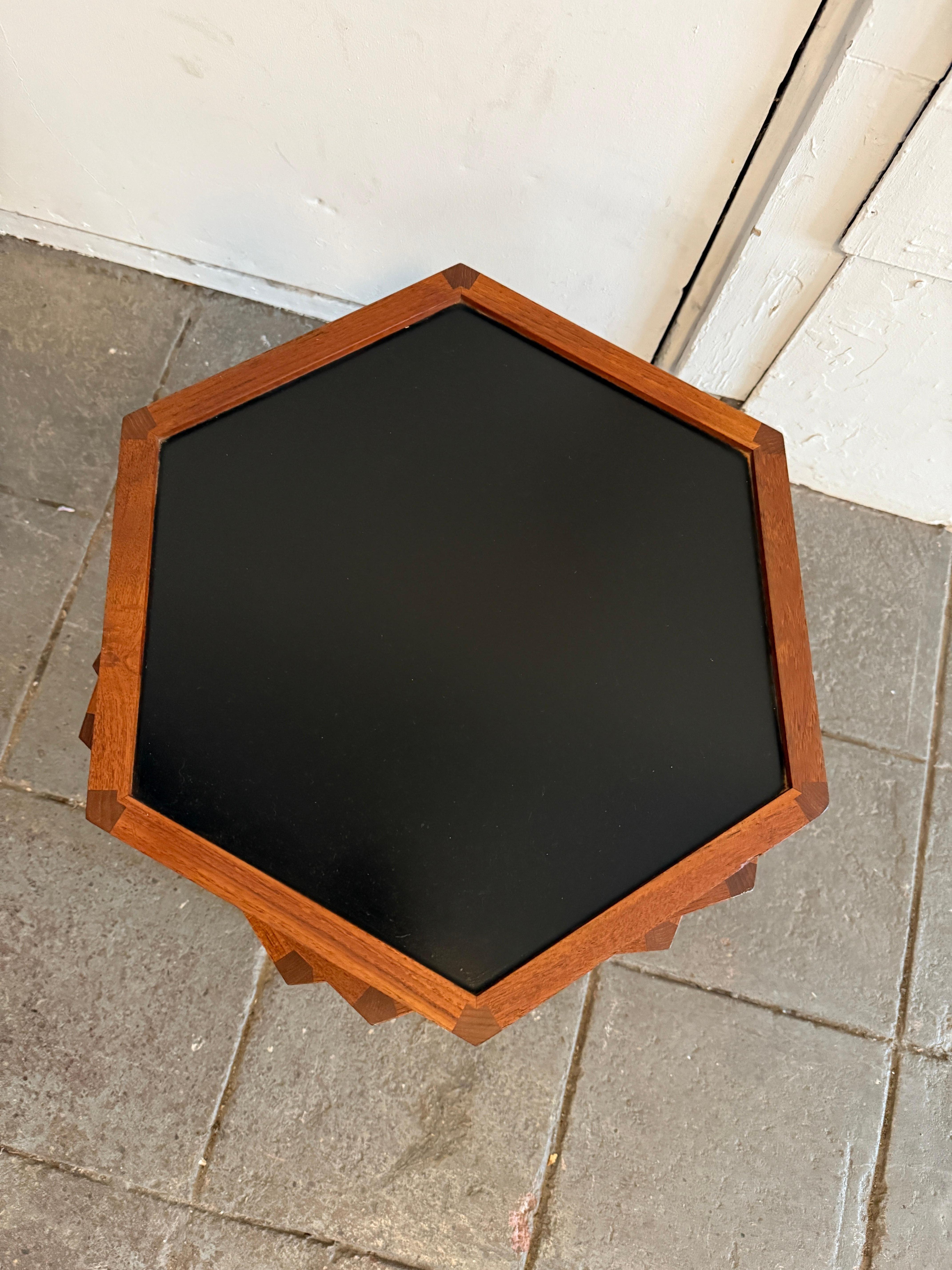 Set 3 Mid century Danish modern teak hexagon stacking tables by Hans C. Andersen In Good Condition For Sale In Brooklyn, NY