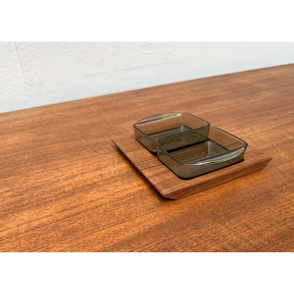3er-Set dänisches Teakholz-Tablett mit Gläsern aus der Jahrhundertmitte, 1960er Jahre im Angebot 1