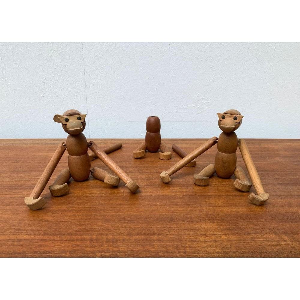 Set di 3 figure di scimmie in legno danese di metà secolo in vendita 4