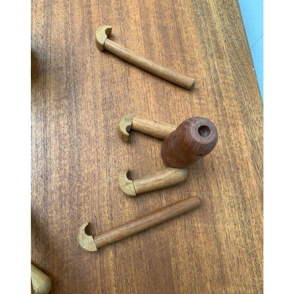 Set di 3 figure di scimmie in legno danese di metà secolo in vendita 5