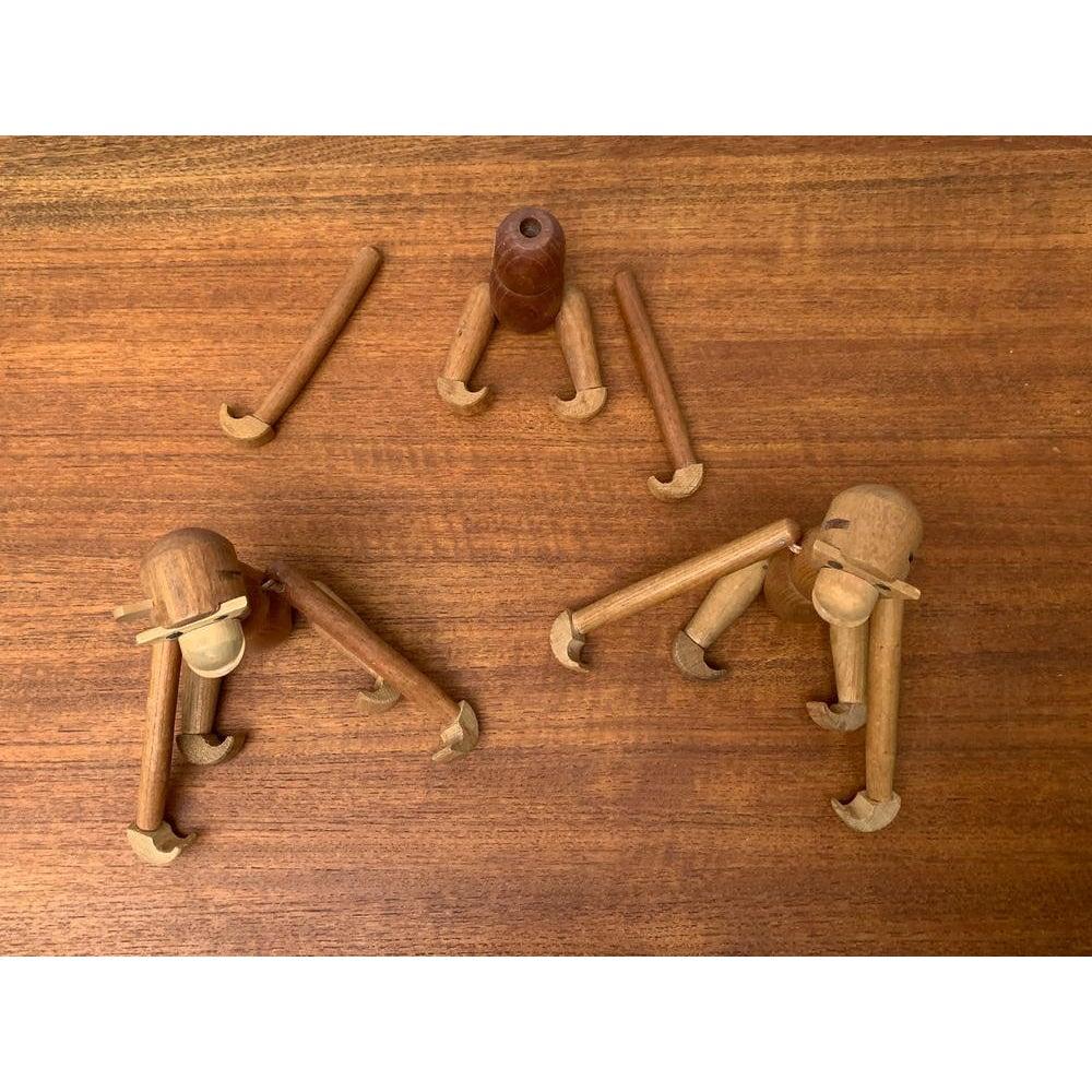 Set di 3 figure di scimmie in legno danese di metà secolo in vendita 1