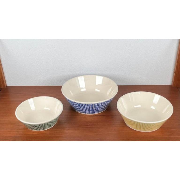 Mid-Century German Ceramic Bowls from Limburg, 1960s, Set of 3, in Good conditions. Designed 1960 to 1969 This piece has an attribution mark.

Additional information:
Materials: Ceramic
Color: Blue
Styles: Mid-Century Modern
Country of Origin: