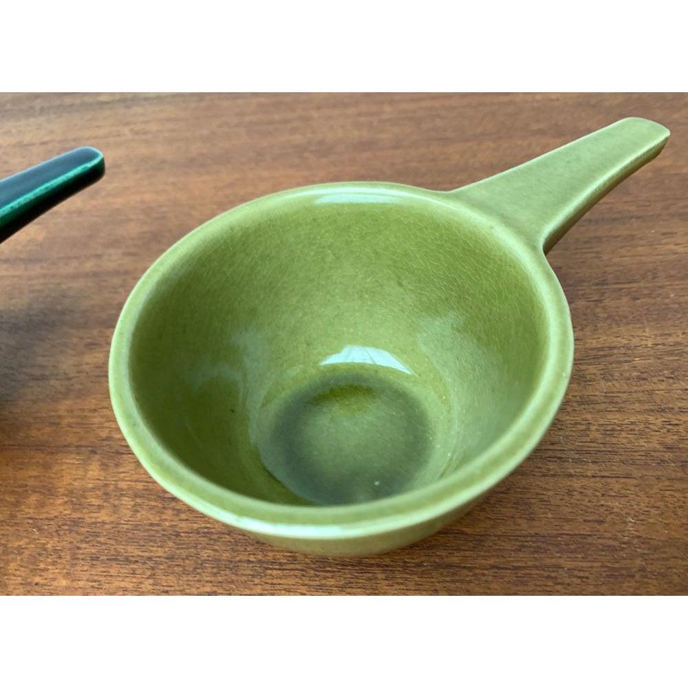 Set di 3 ciotole in ceramica tedesca di metà secolo con manico, anni '60 in vendita 5
