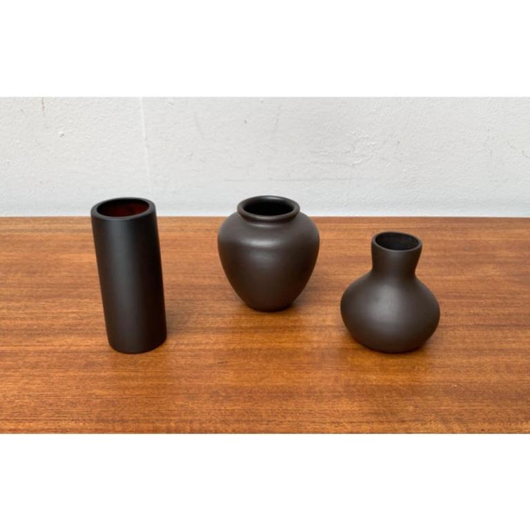 Set of 3 Mid-Century German Minimalist Wormser Terra-Sigillata Pottery Vases For Sale 4